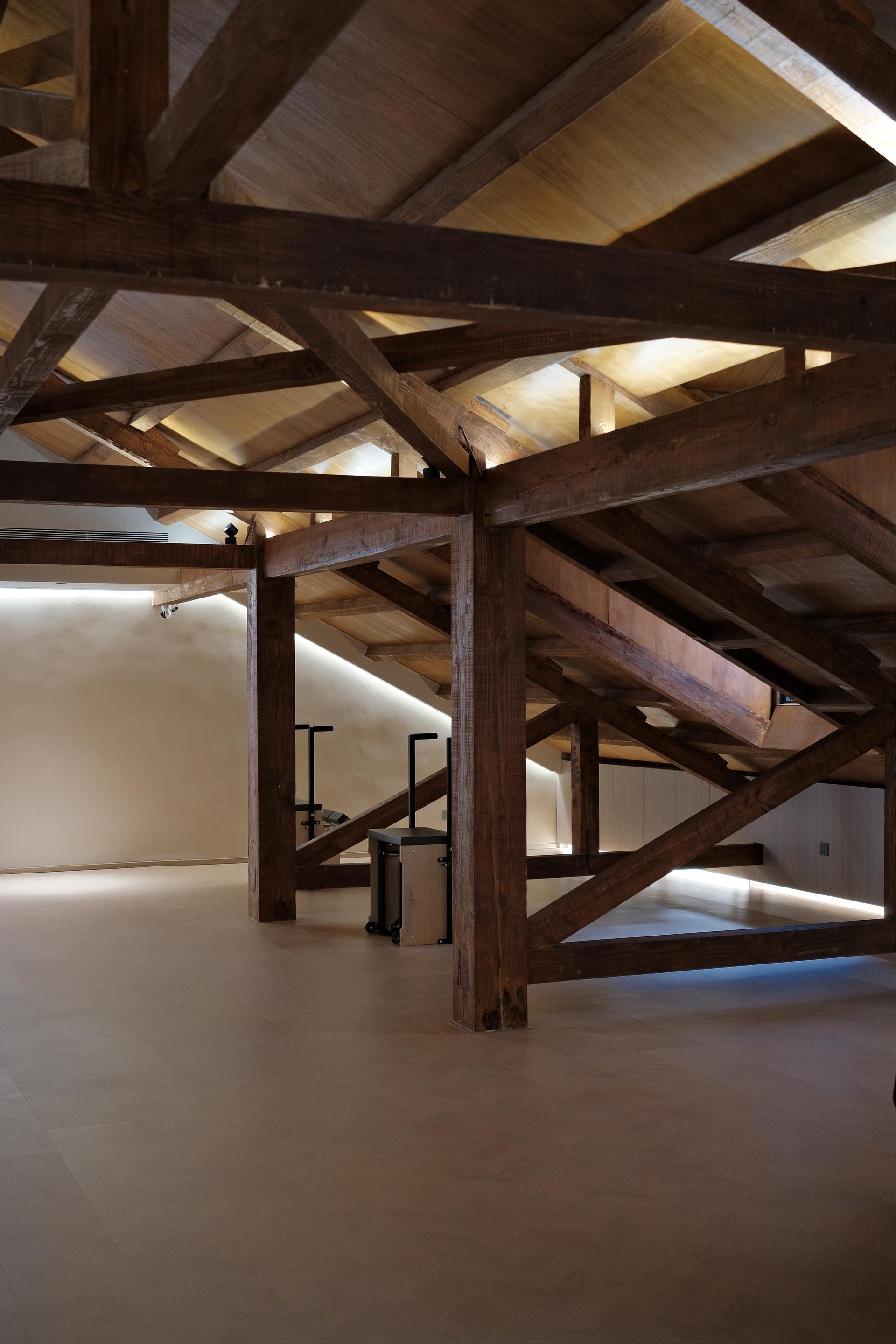 ARCH ARCH Gyrotonic Art Space - image 19