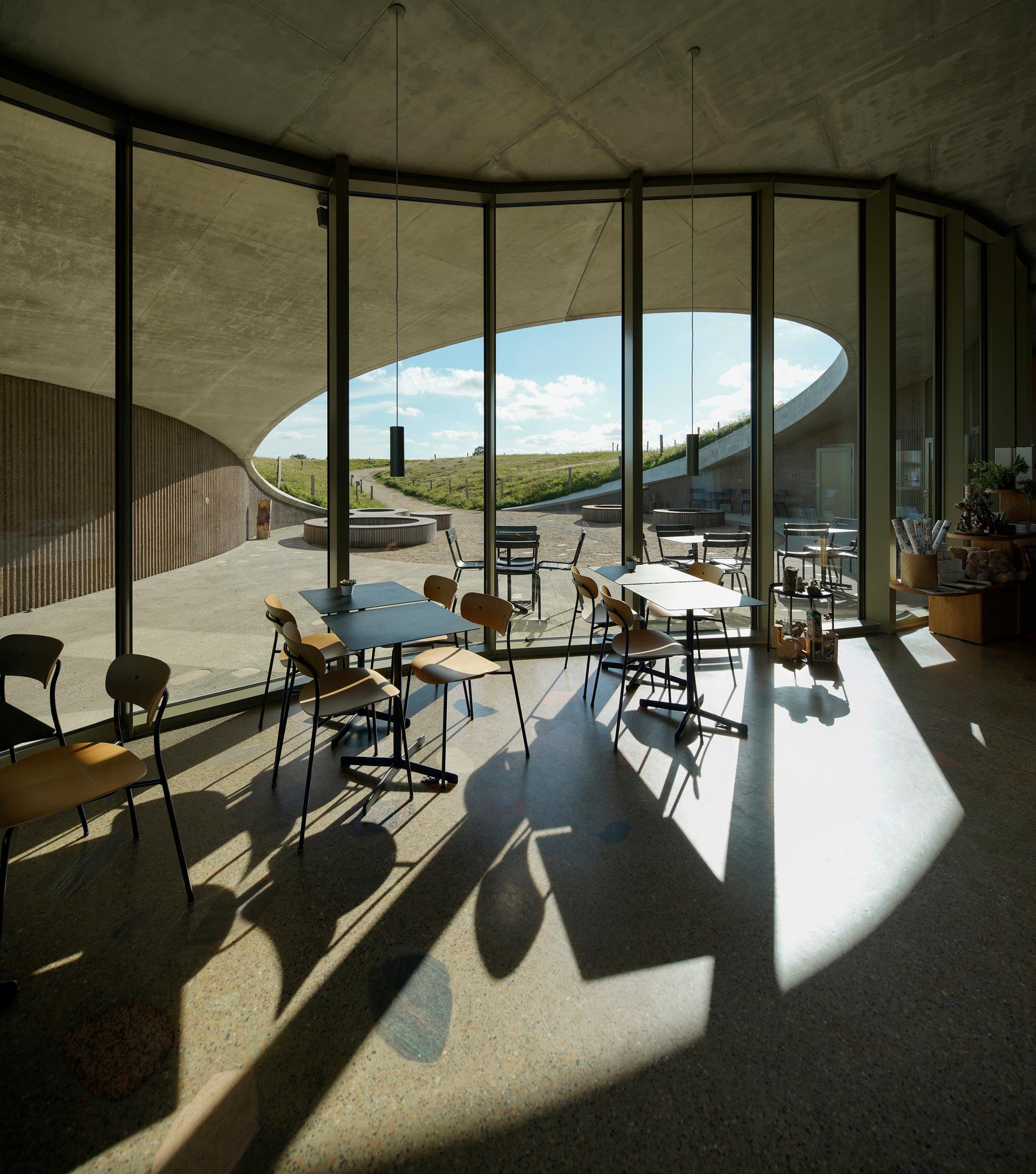 Skamlingsbanken Visitor Centre - image 12