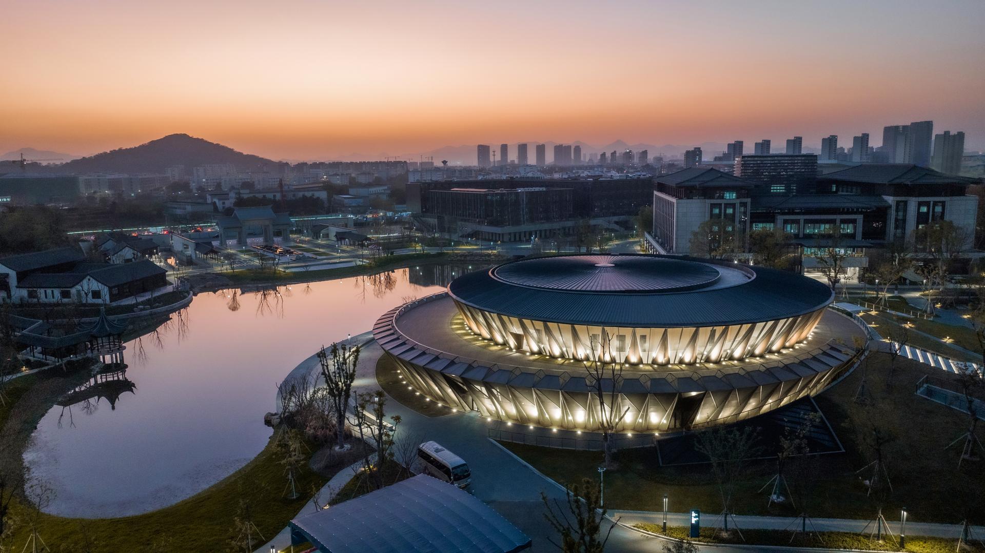 Fengzejiang Lecture Hall - image 5