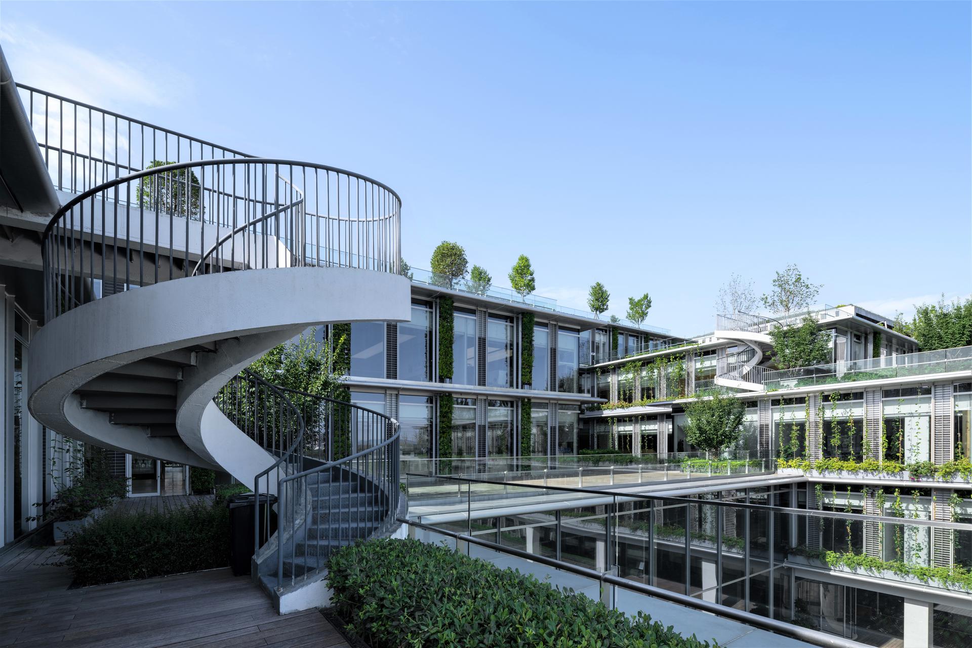 Green Module: Lakeside Headquarters - image 9