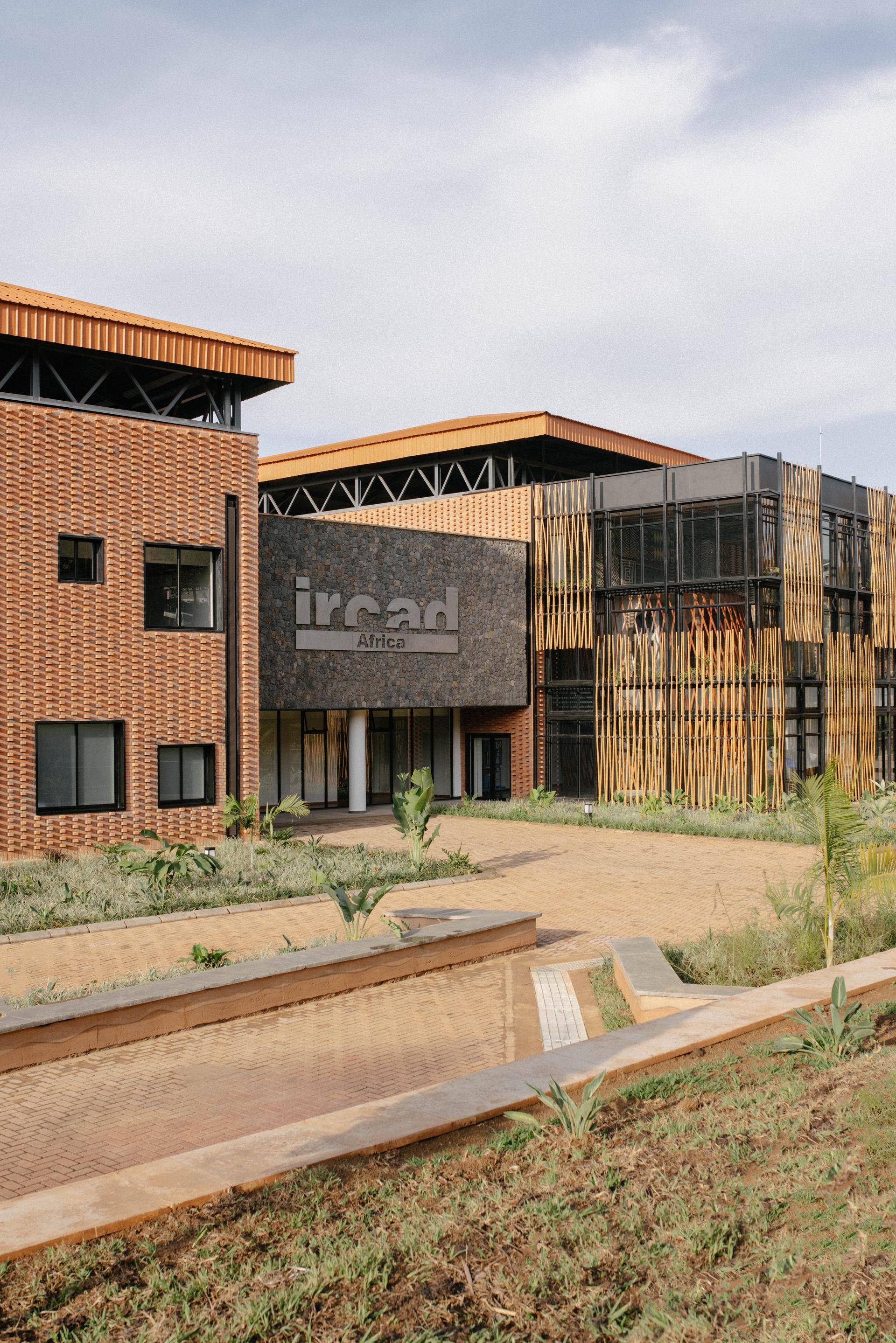 IRCAD AFRICA - image 3