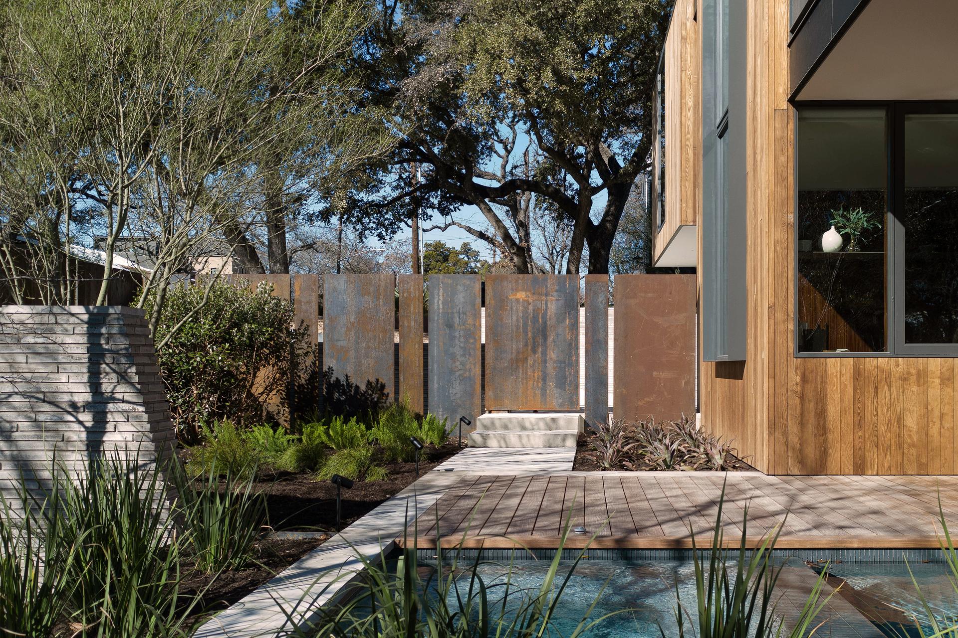 Retama House - image 3