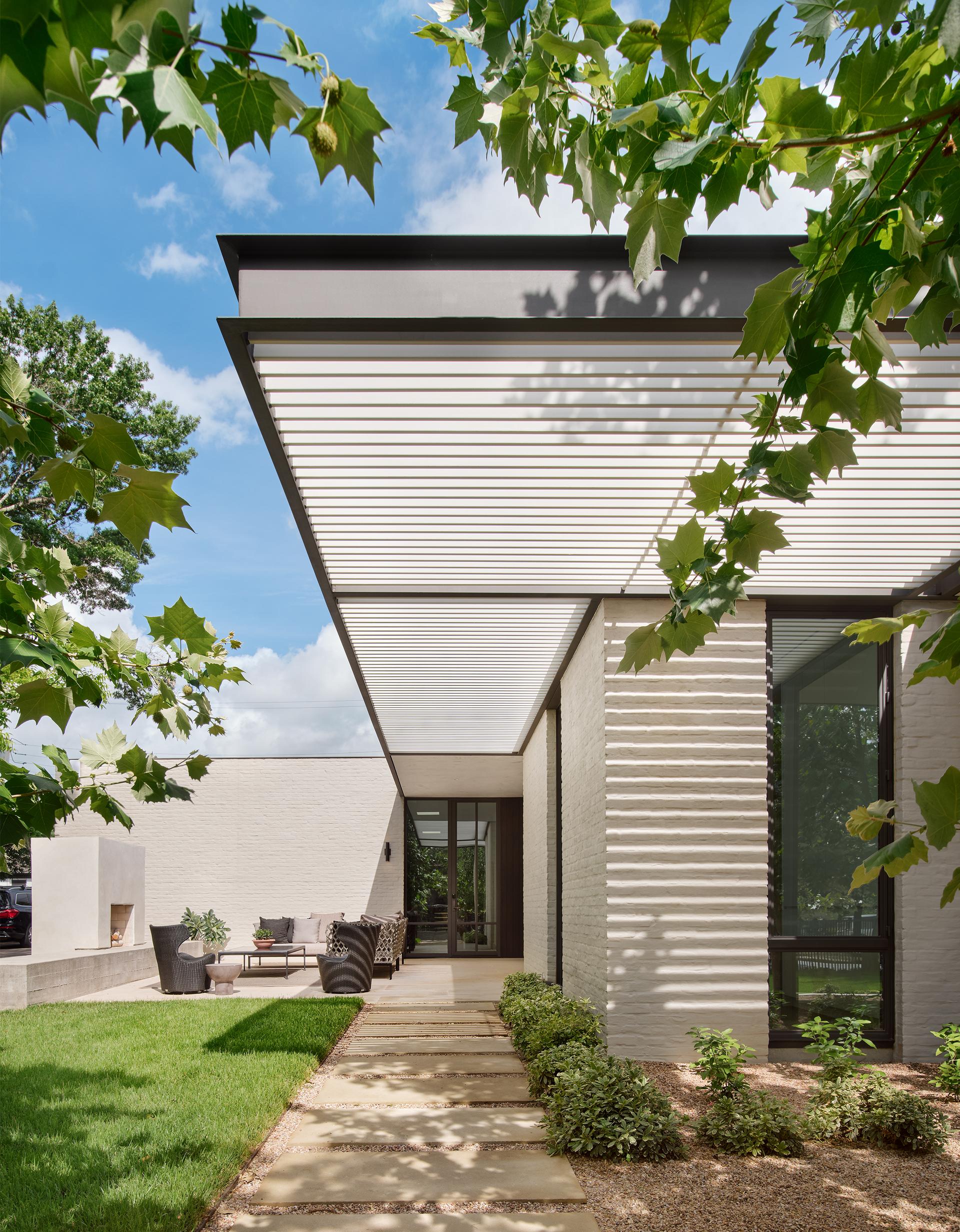 West Lynn Residence - image 6