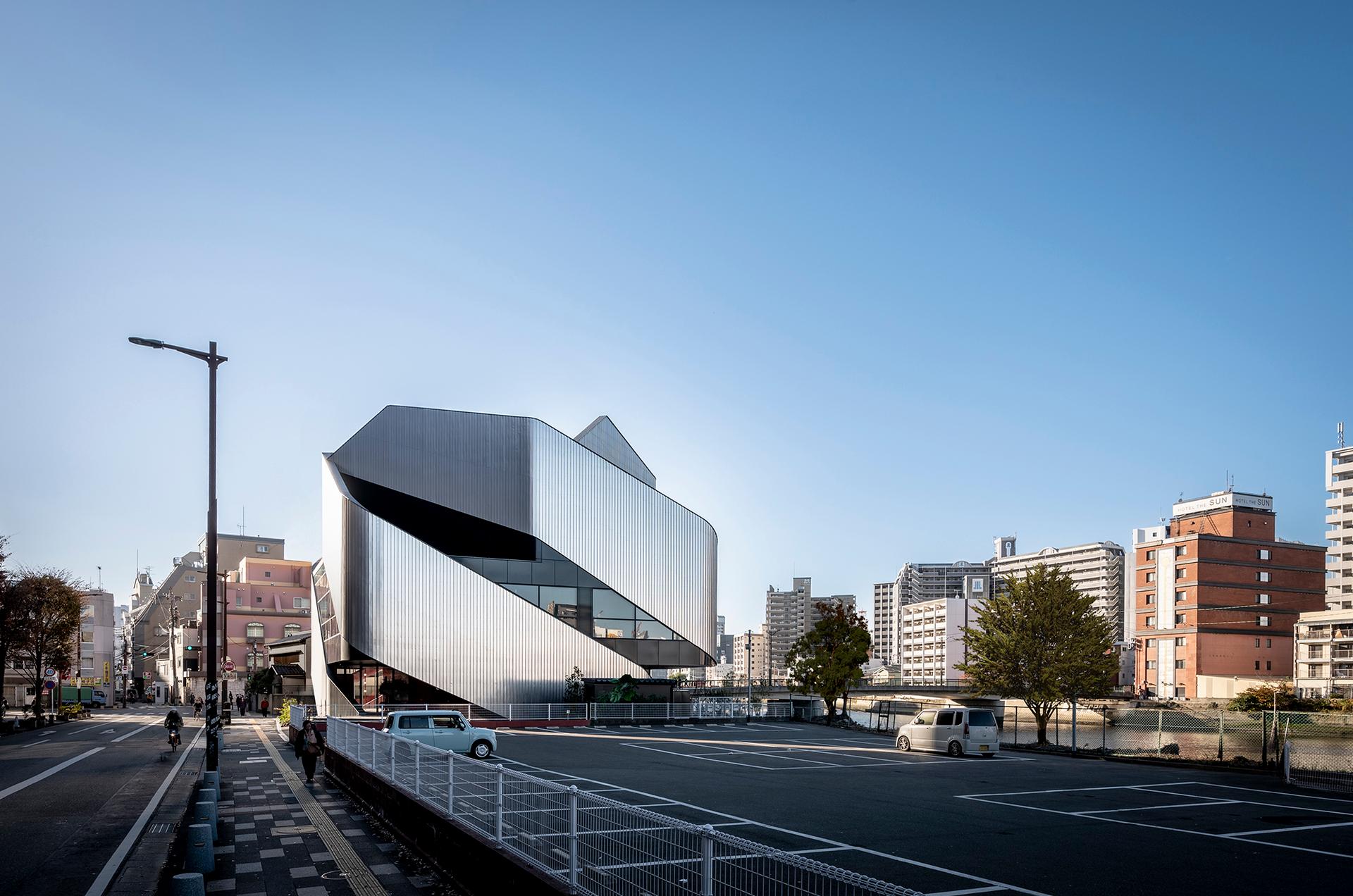 010 Building - image 14