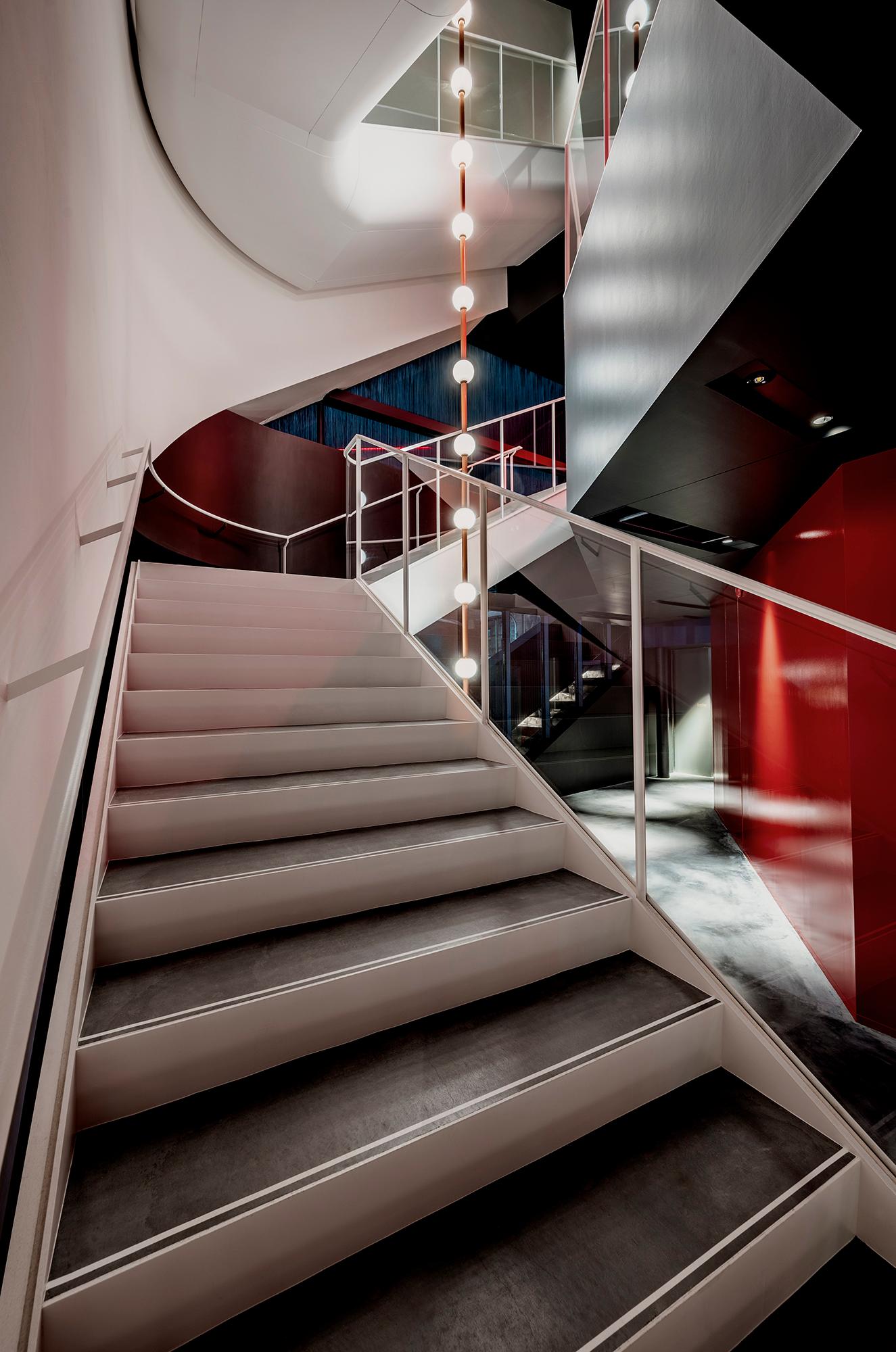 010 Building - image 4