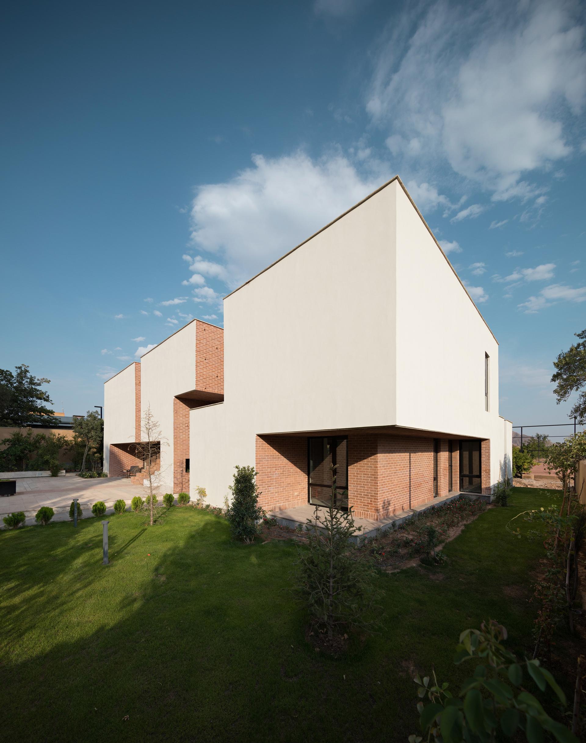 Narbon Villa - image 10