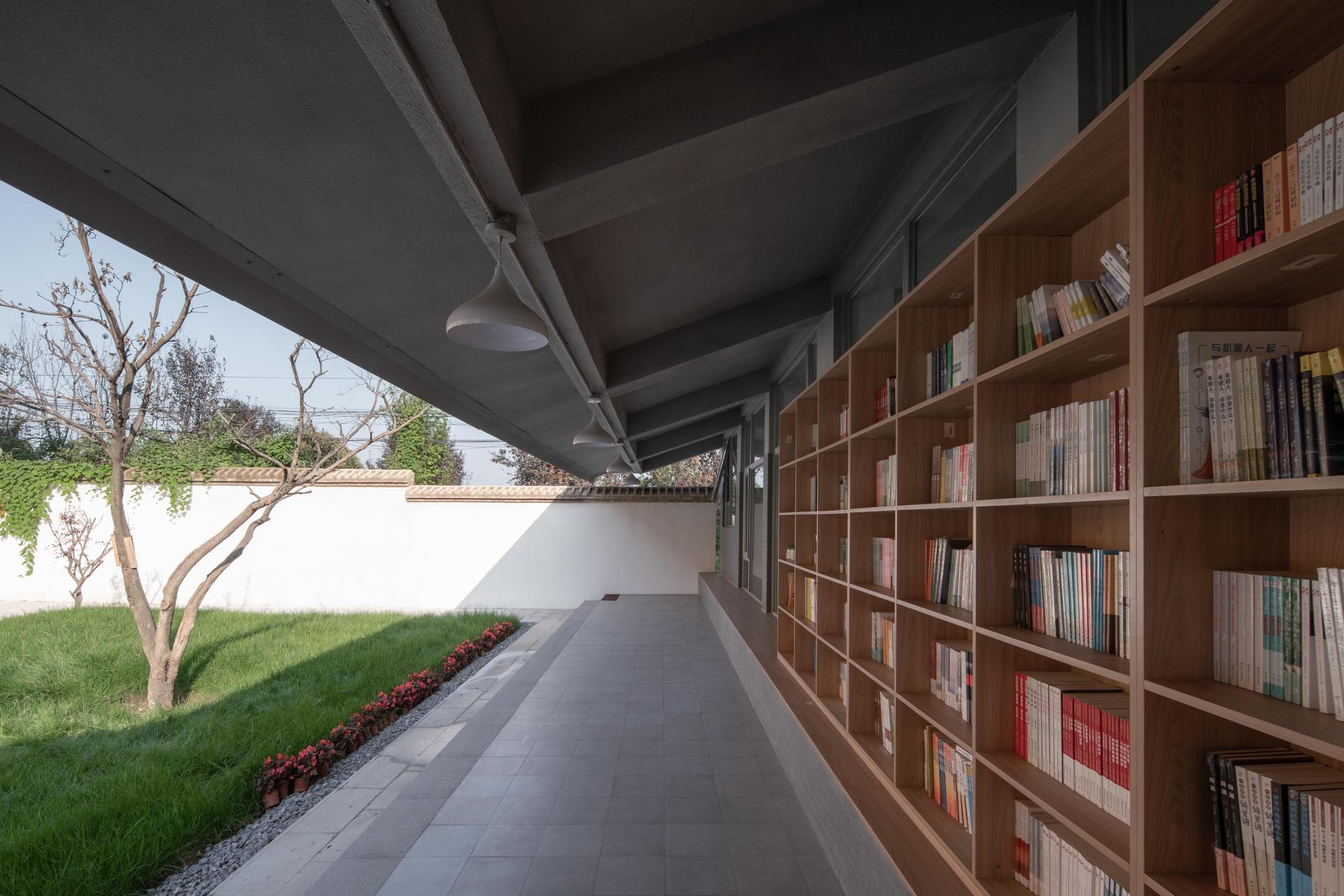 Qinfeng Library