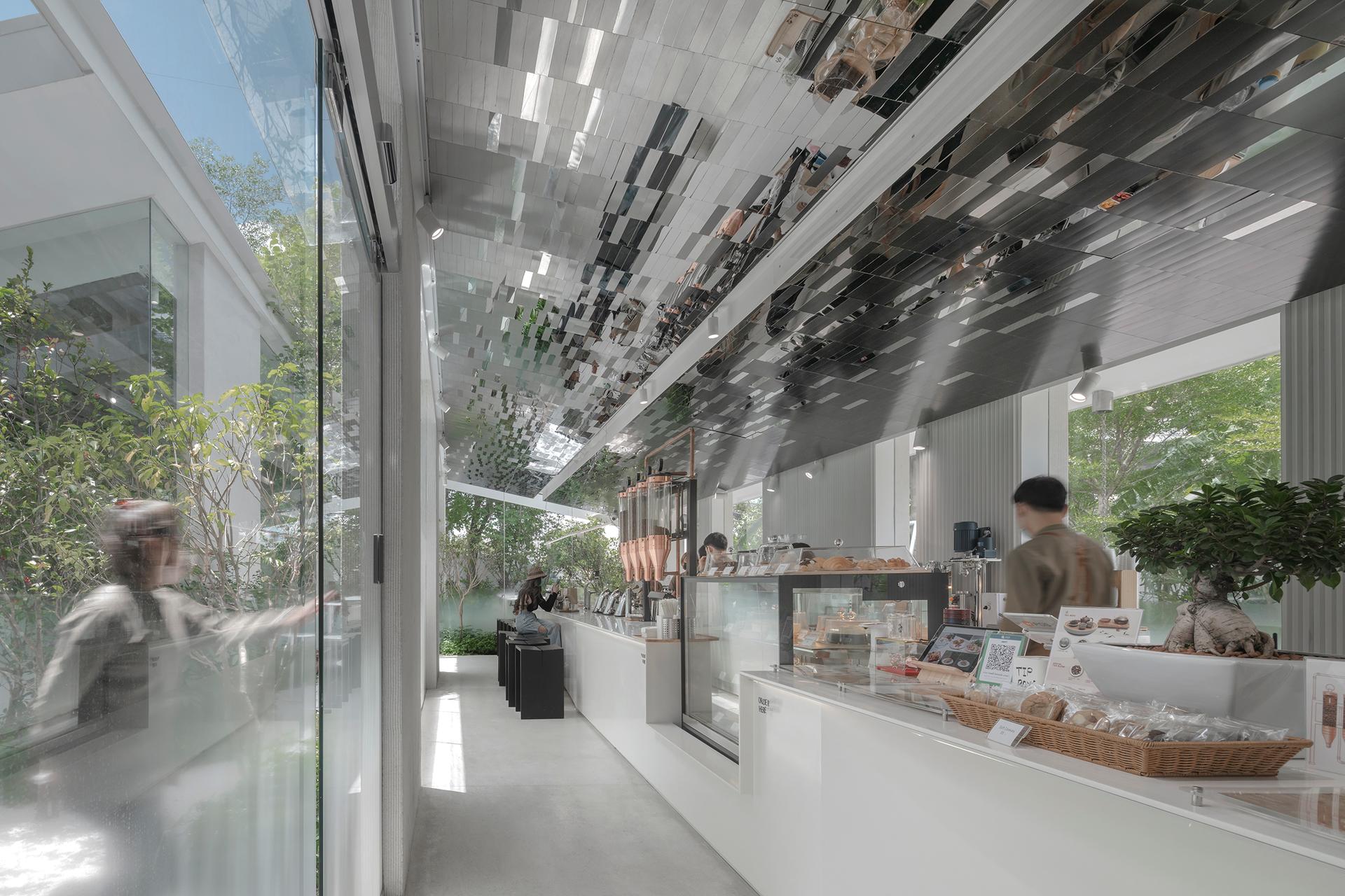 NANA Coffee Roasters Bangna - image 7