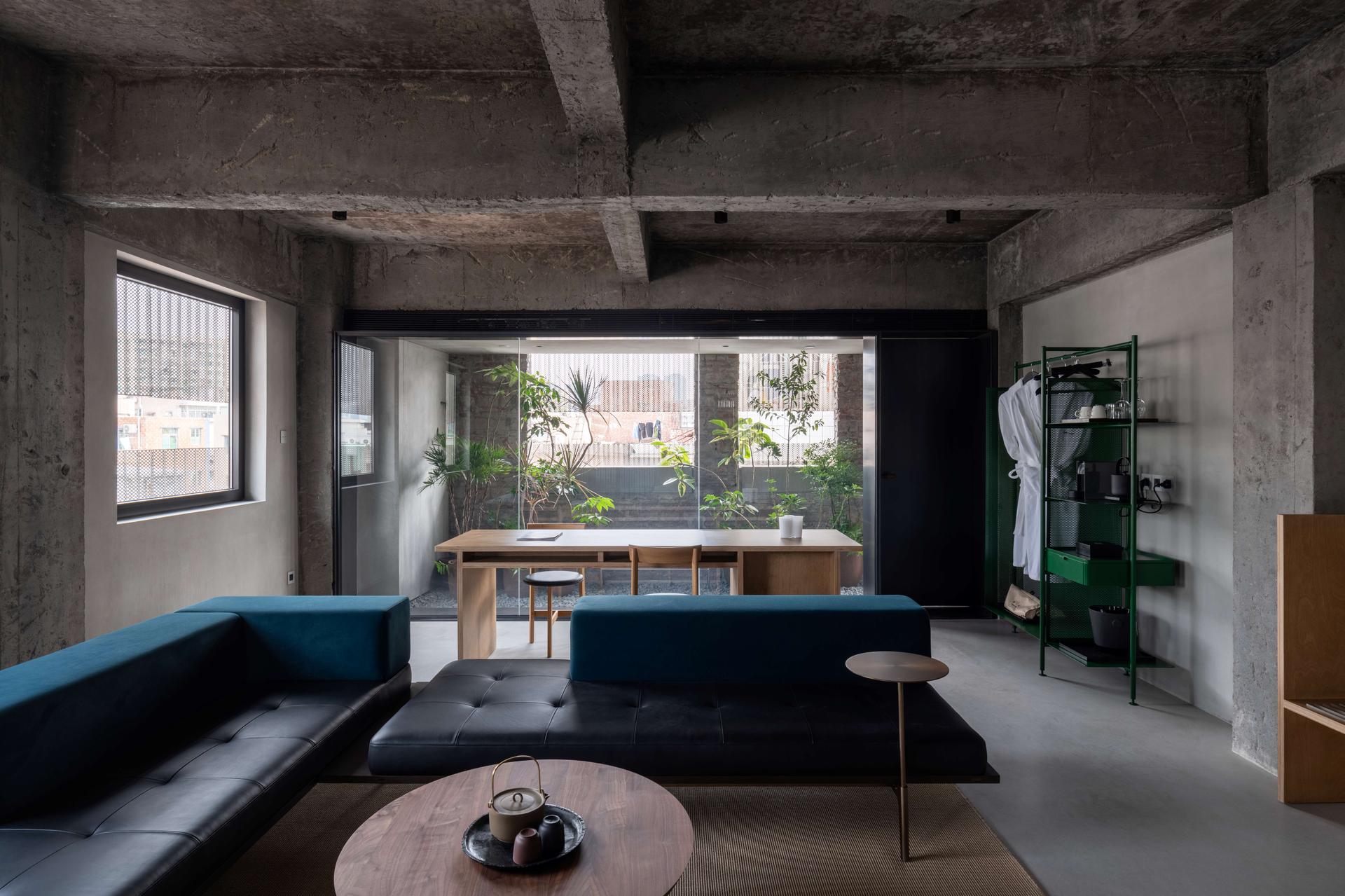 Incision | Nantou City Guesthouse - image 9