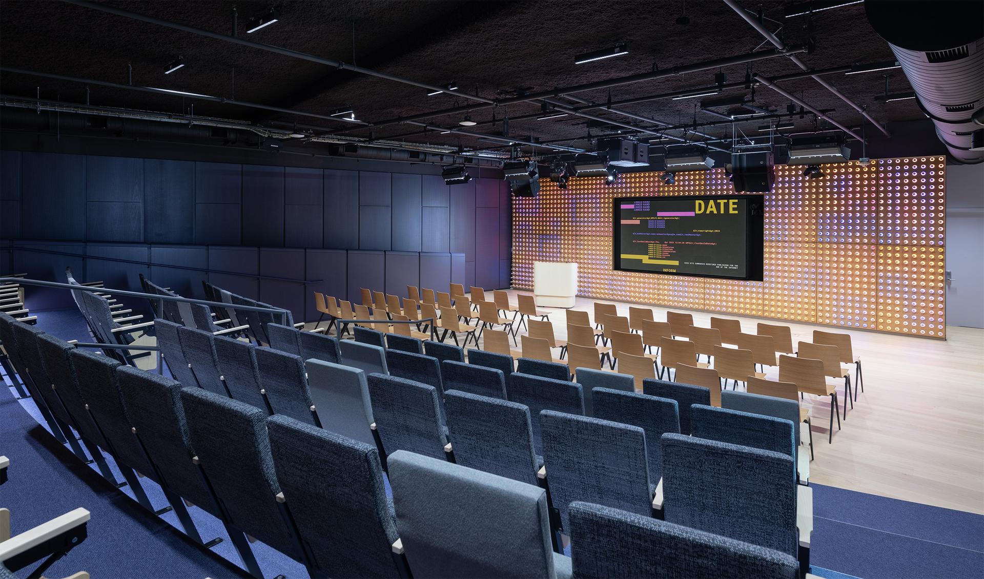 Kendall Square Workspace - image 11