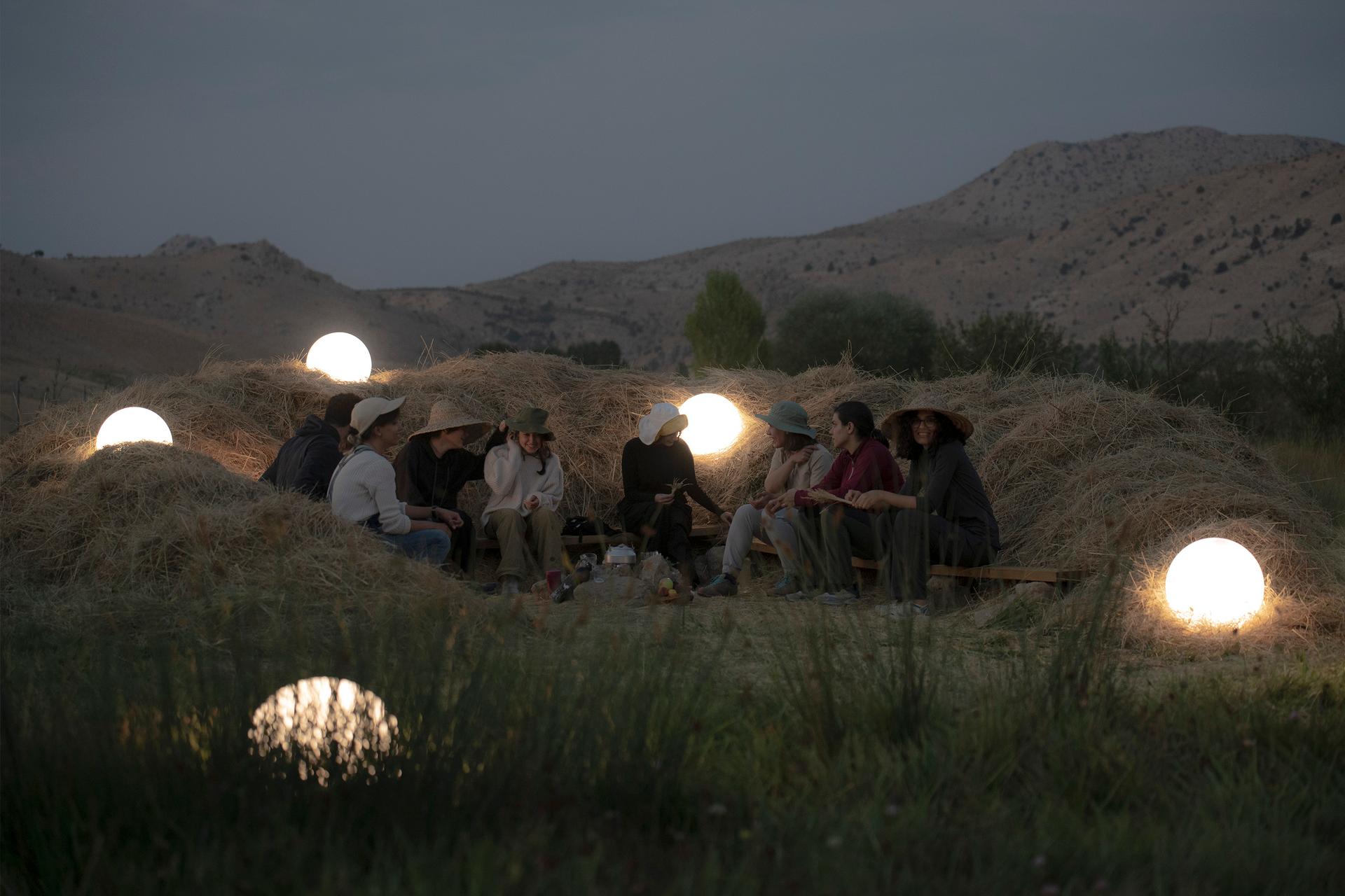 Grassland Pavilion - Poonehzar - image 9