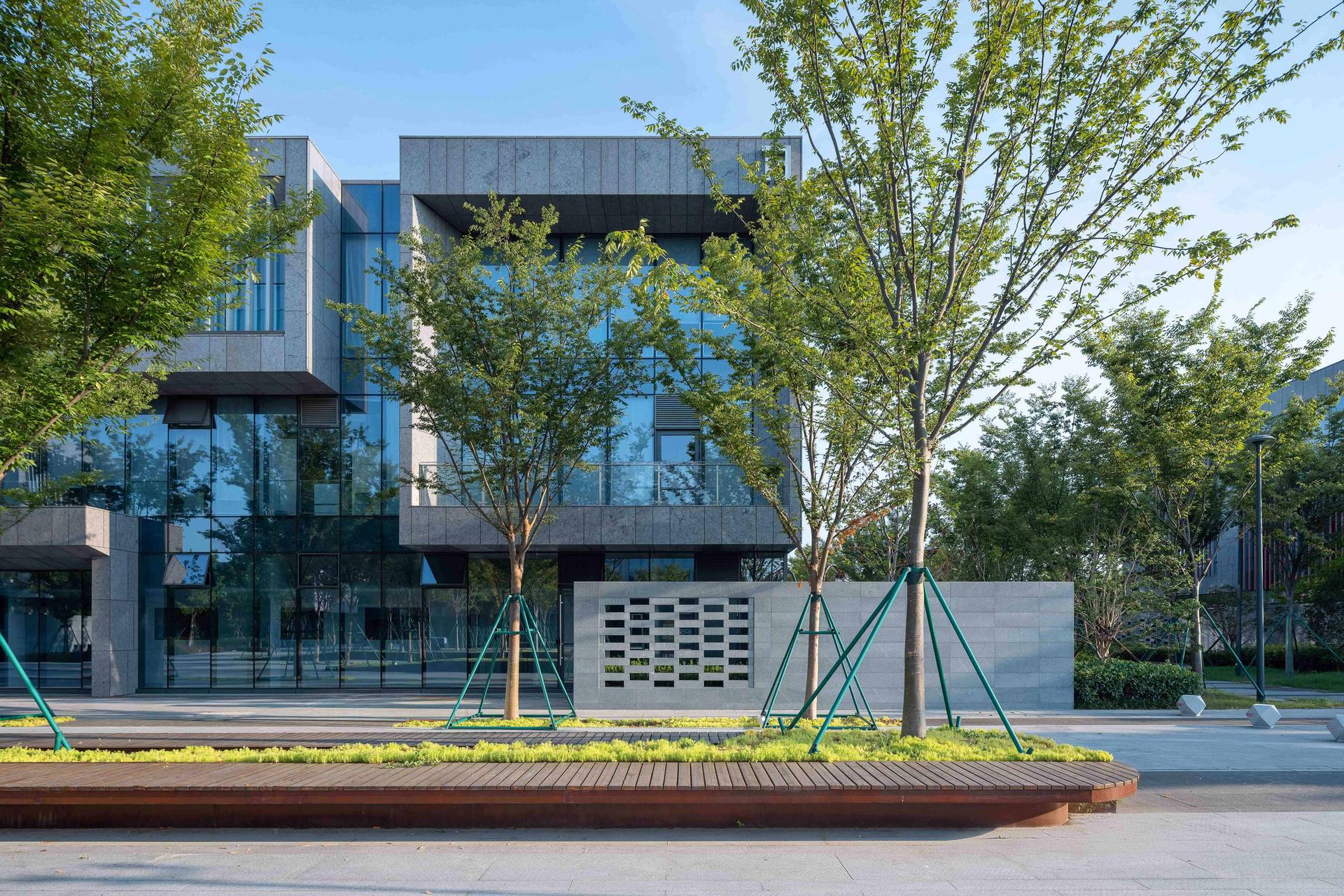 North Office Park of Zhejiang University International Campus in Haining - image 15