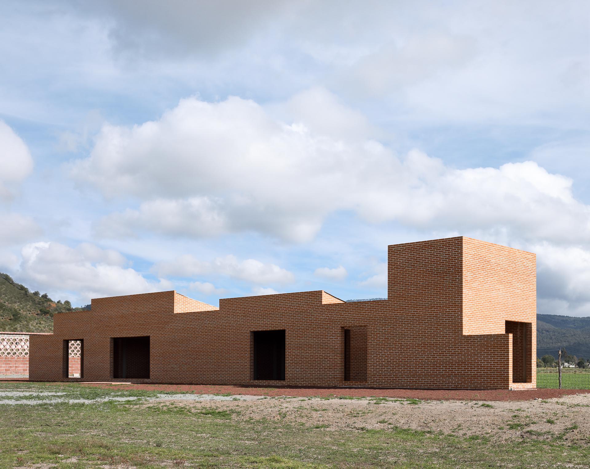 House in Singuilucan - image 3