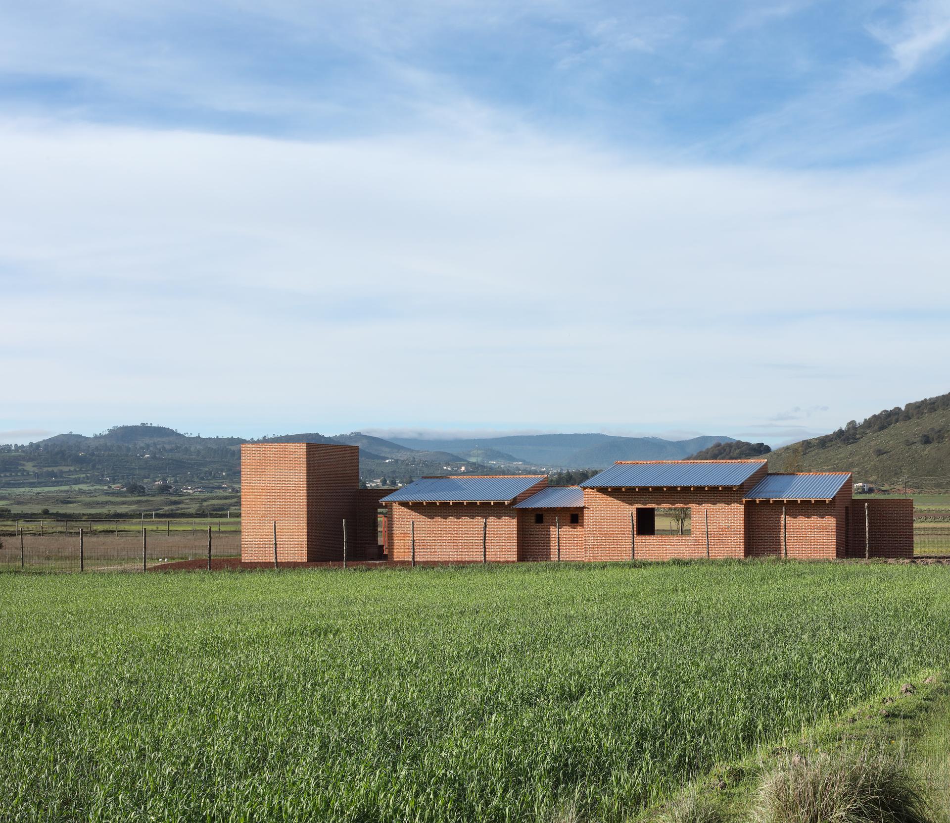 House in Singuilucan - image 6