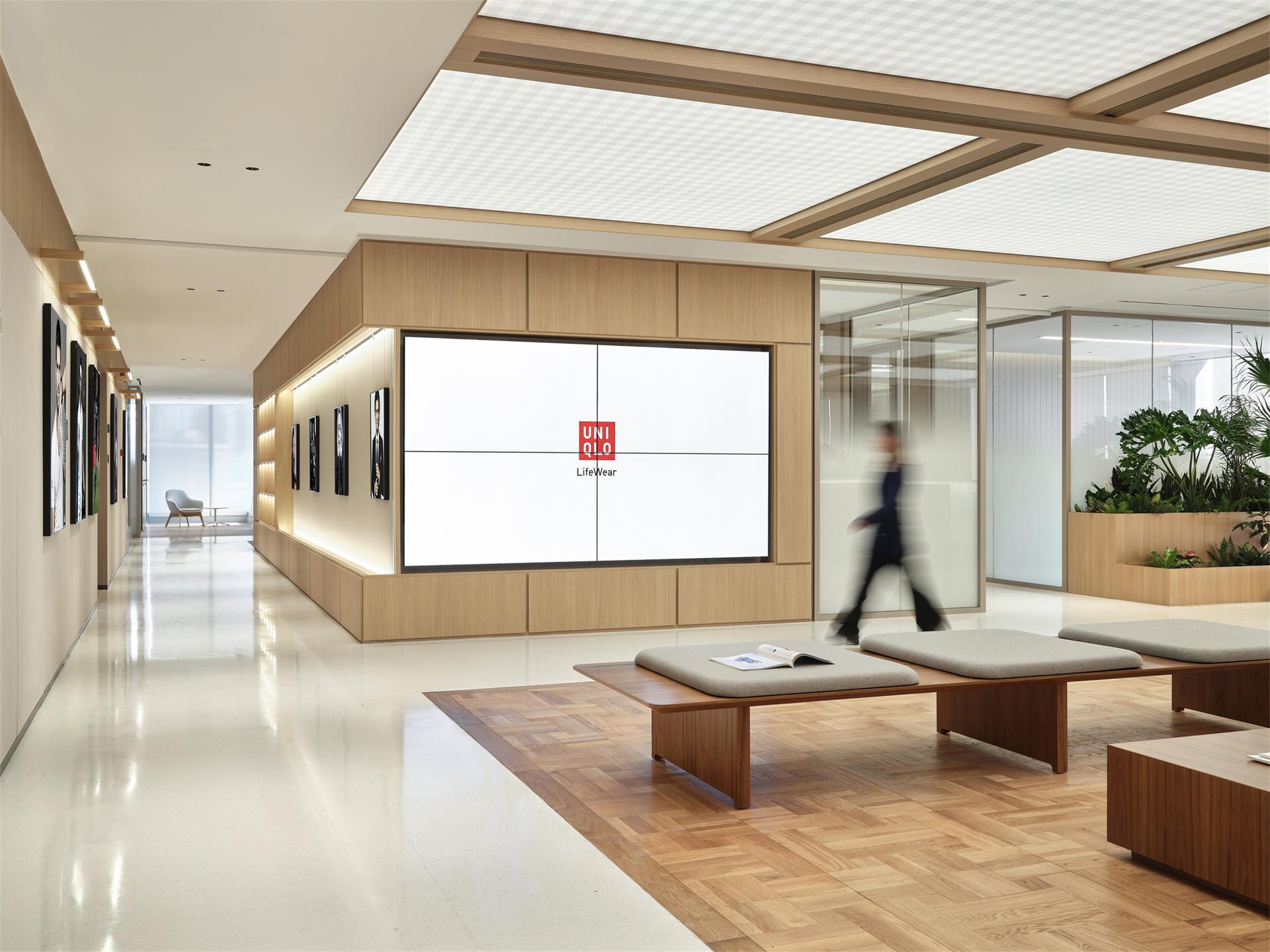 Offic of FAST RETAILING (CN) - image 3