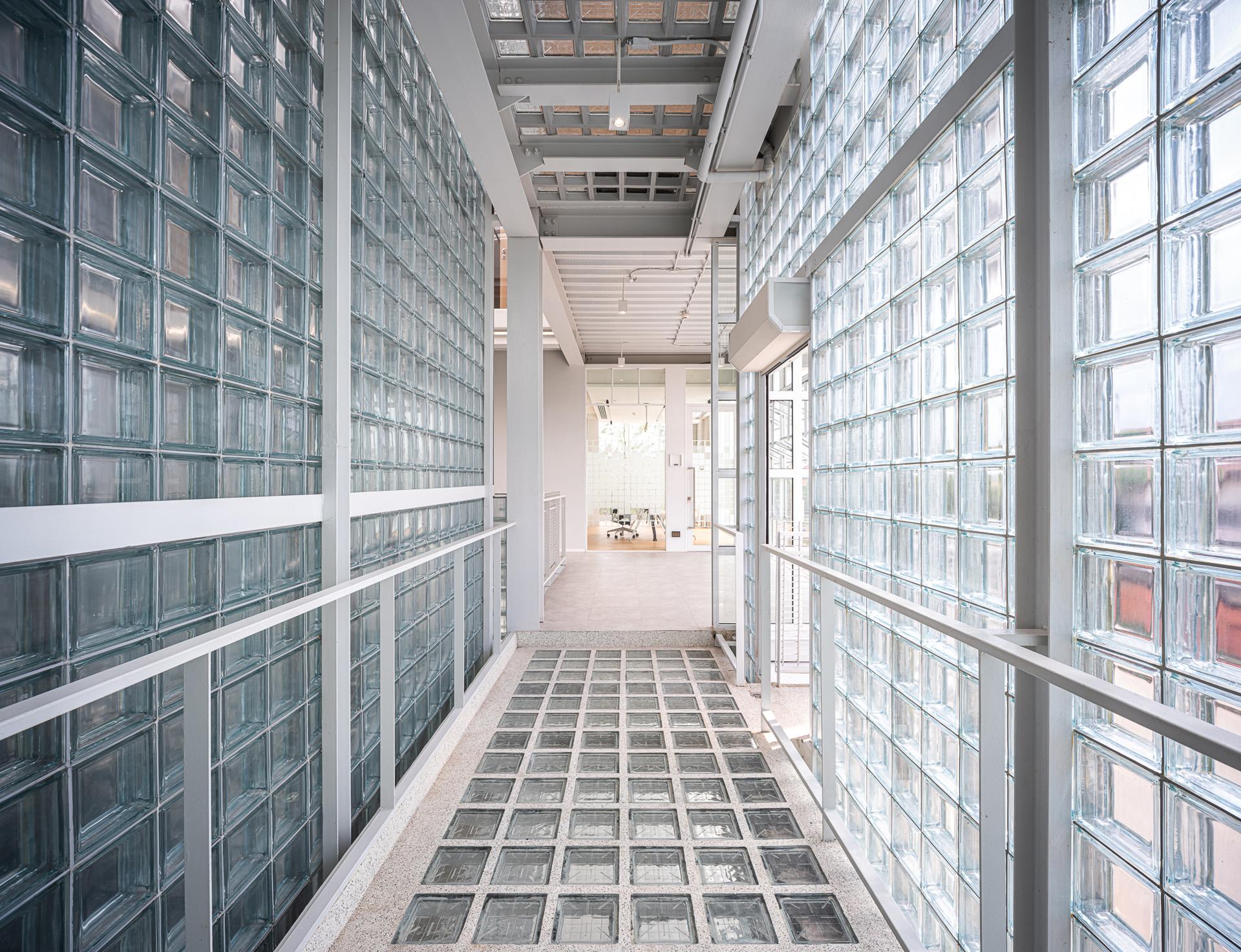 Where's House Warehouse - image 11