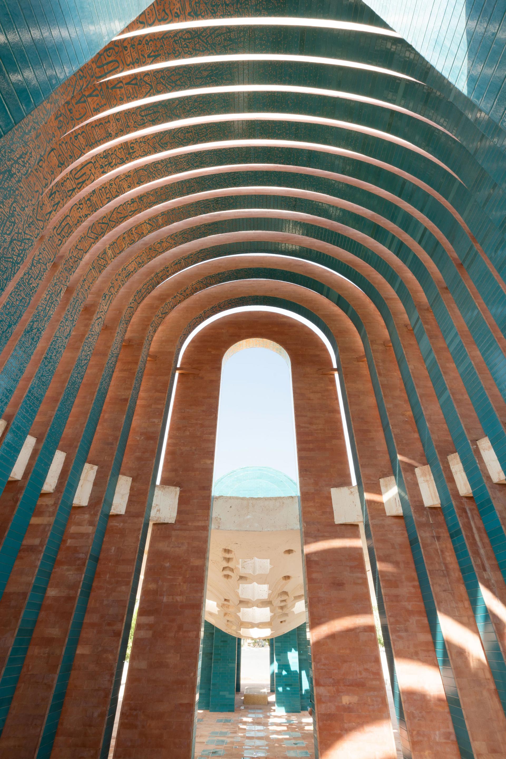 Shafagh Tomb - image 5