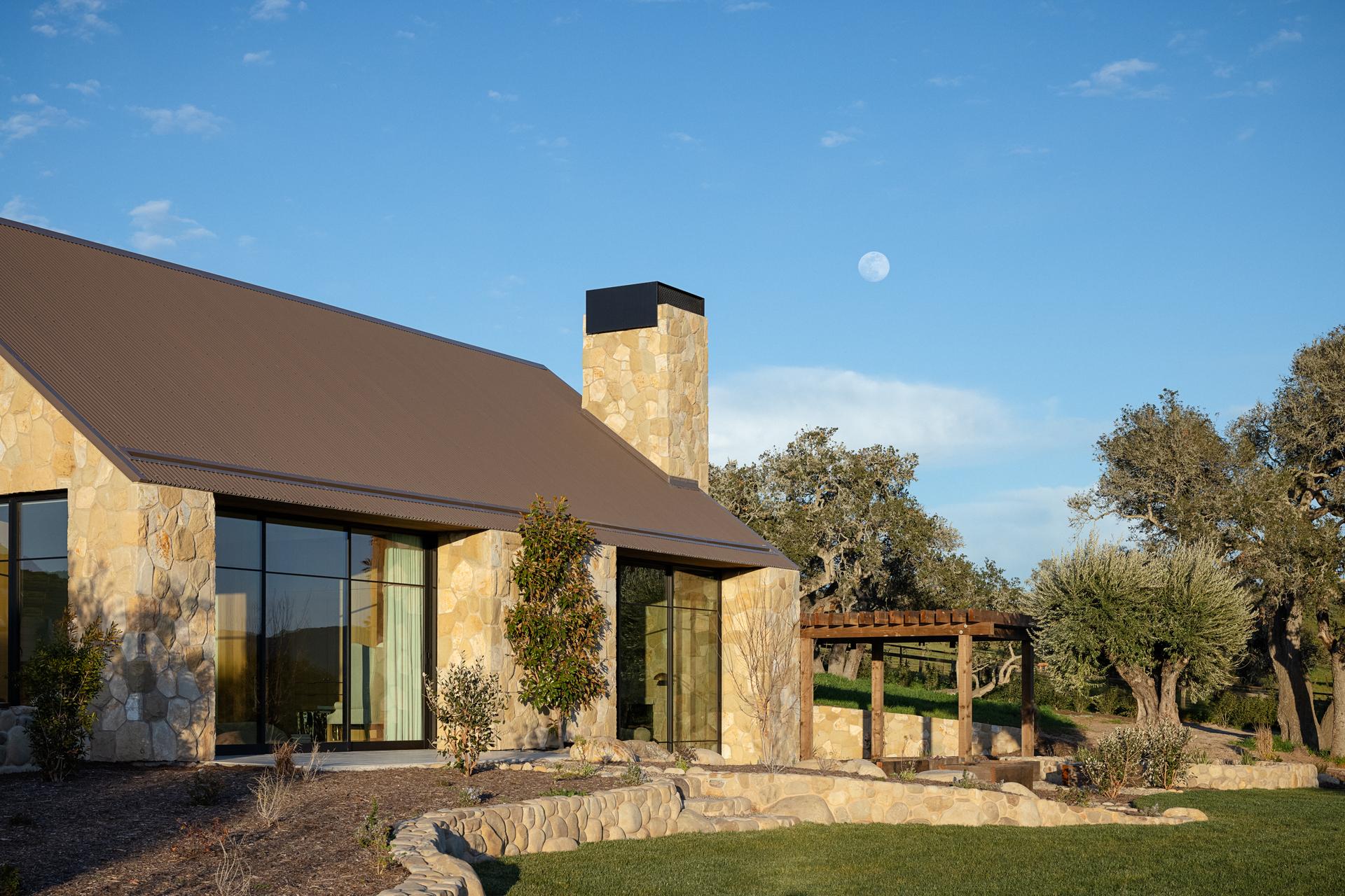 ranch house - image 11
