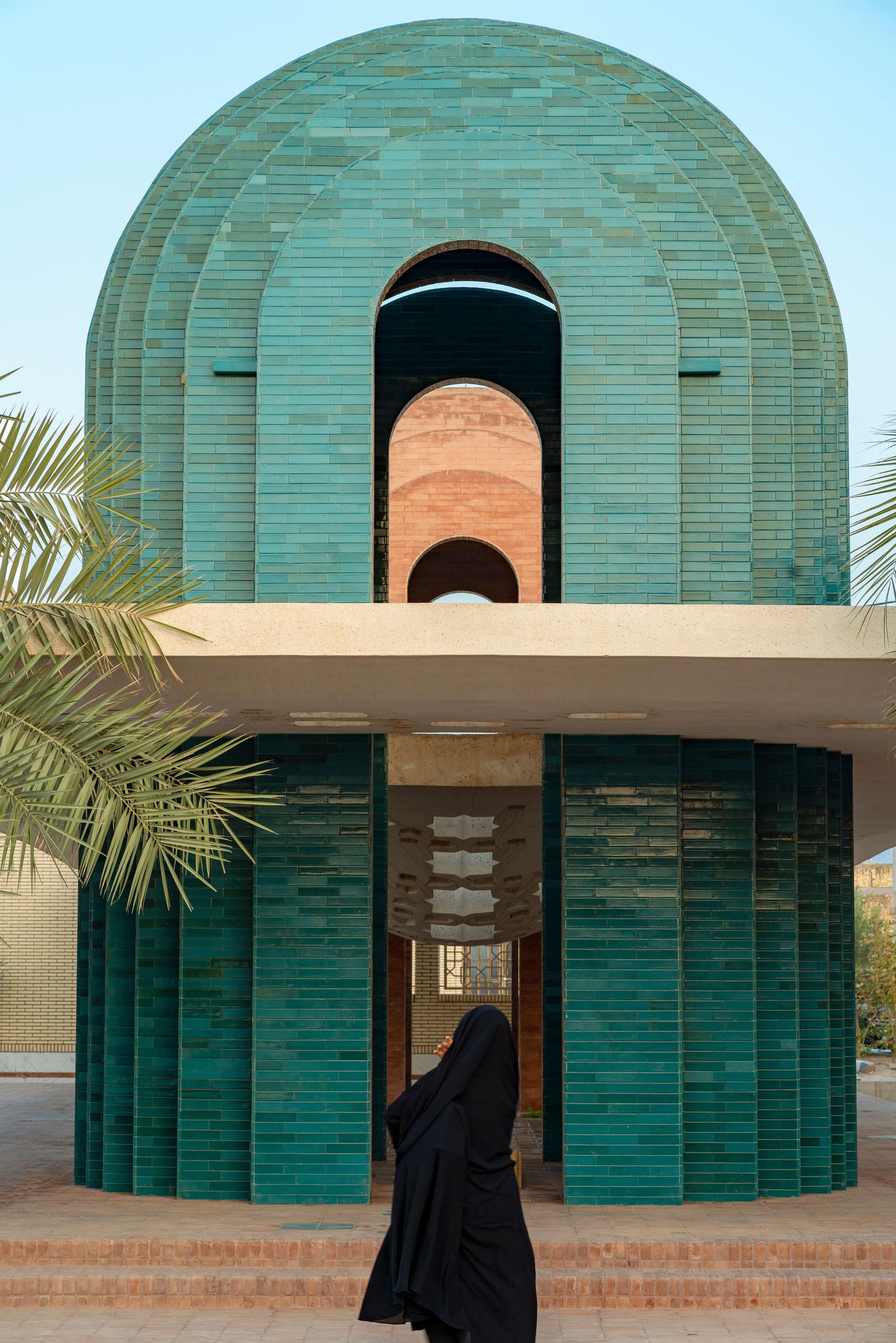 Shafagh Tomb - image 18