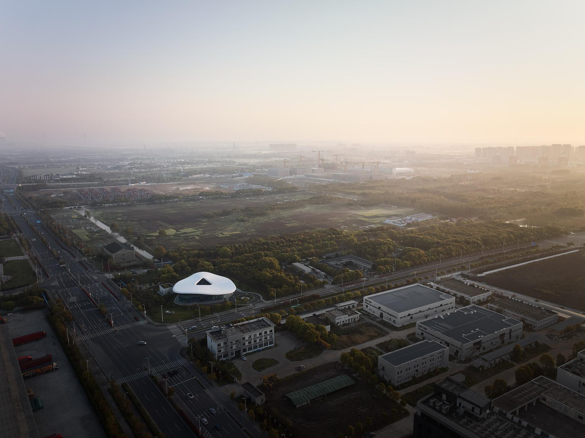 International Digital Sea Investment and Exhibition Center - image 2