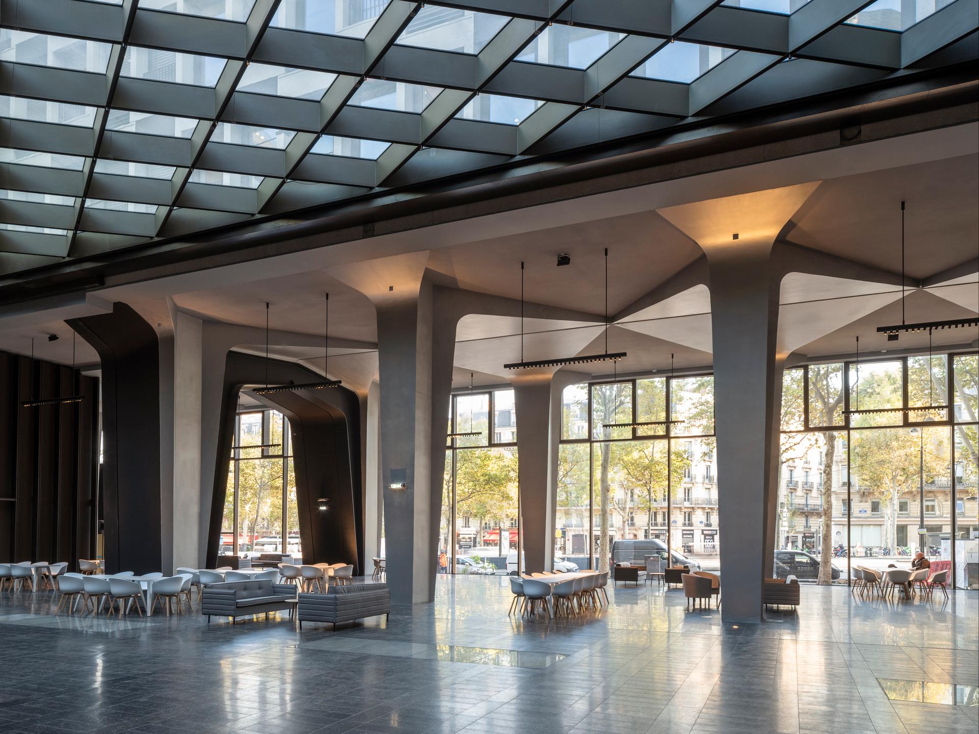 Grande Arme-l1ve, restructuring modernism
