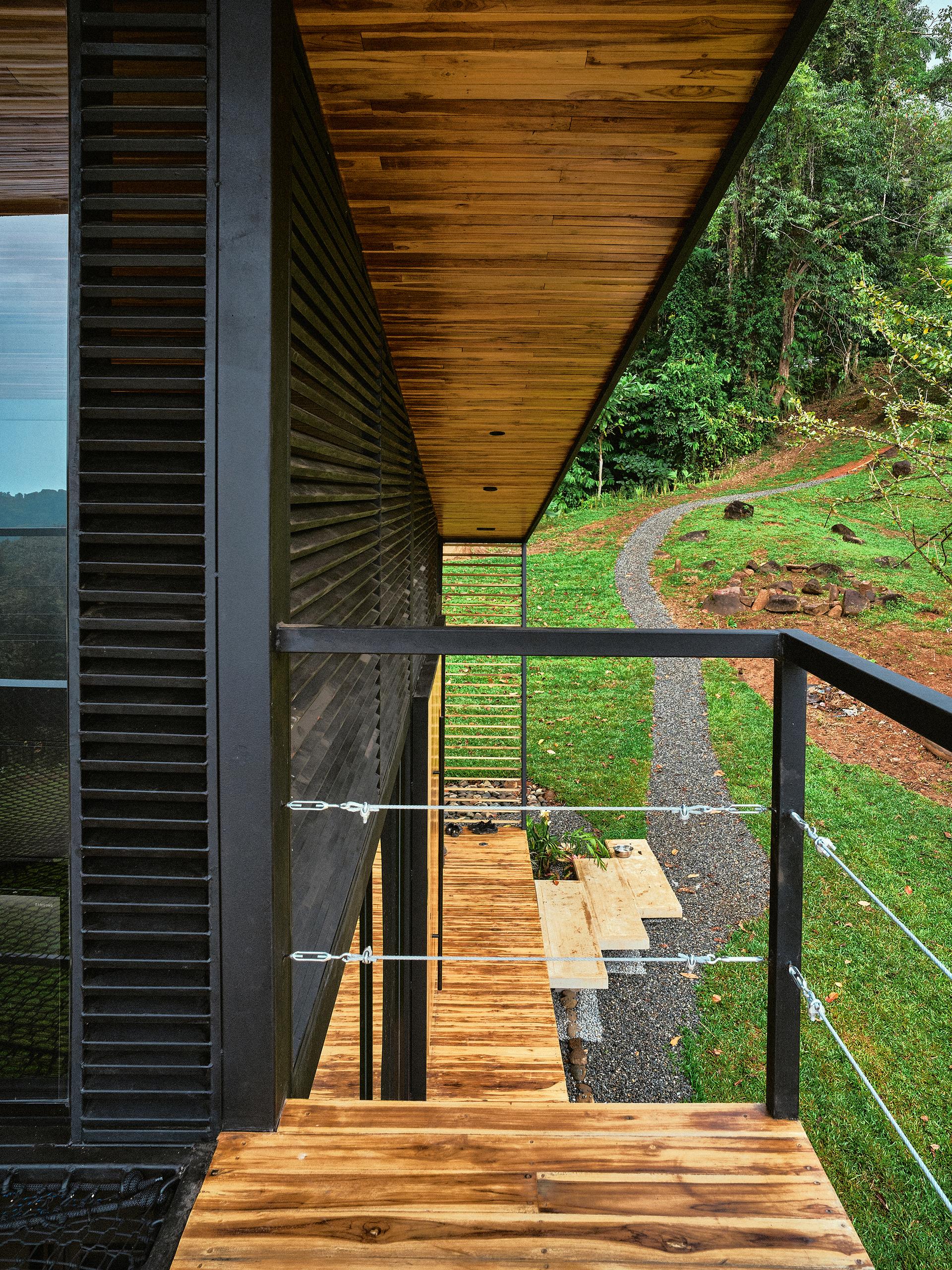 Black House (Casa Negra) - image 11