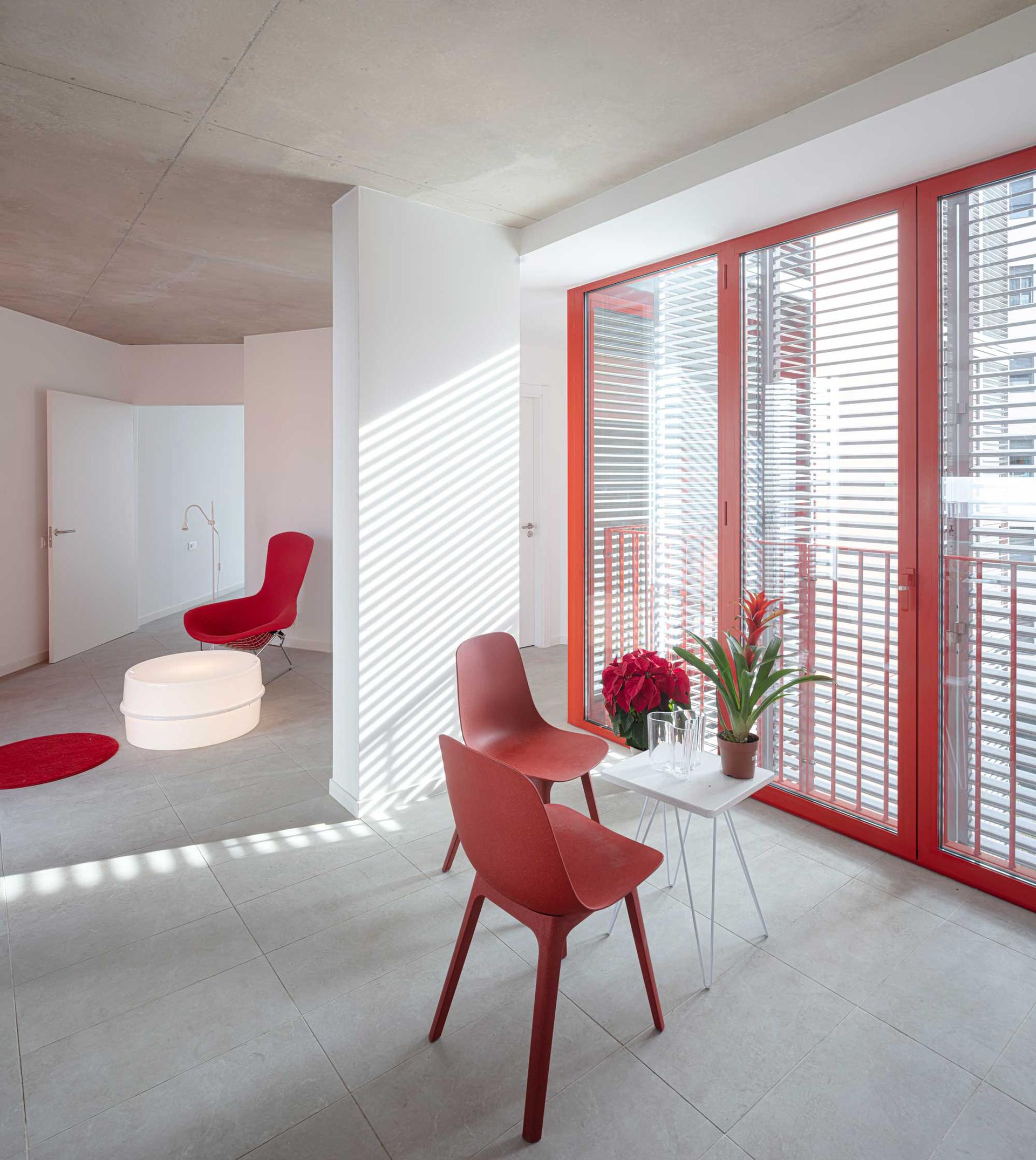 72 Social Housing Units at the Marina del Prat Vermell - image 9