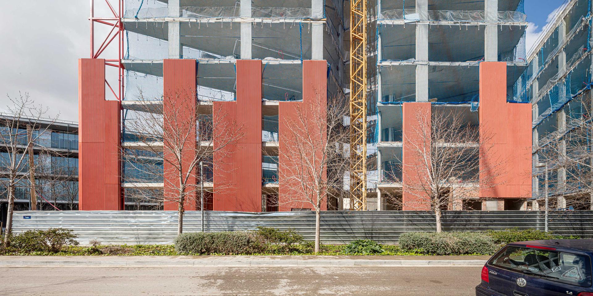 72 Social Housing Units at the Marina del Prat Vermell - image 13