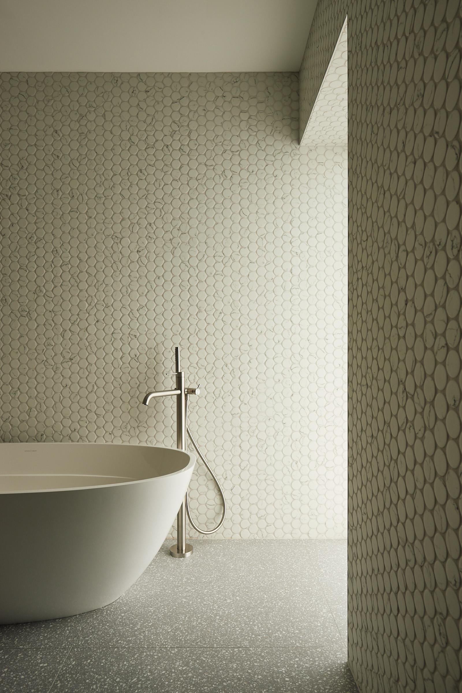 A Timeless Contrast - image 12