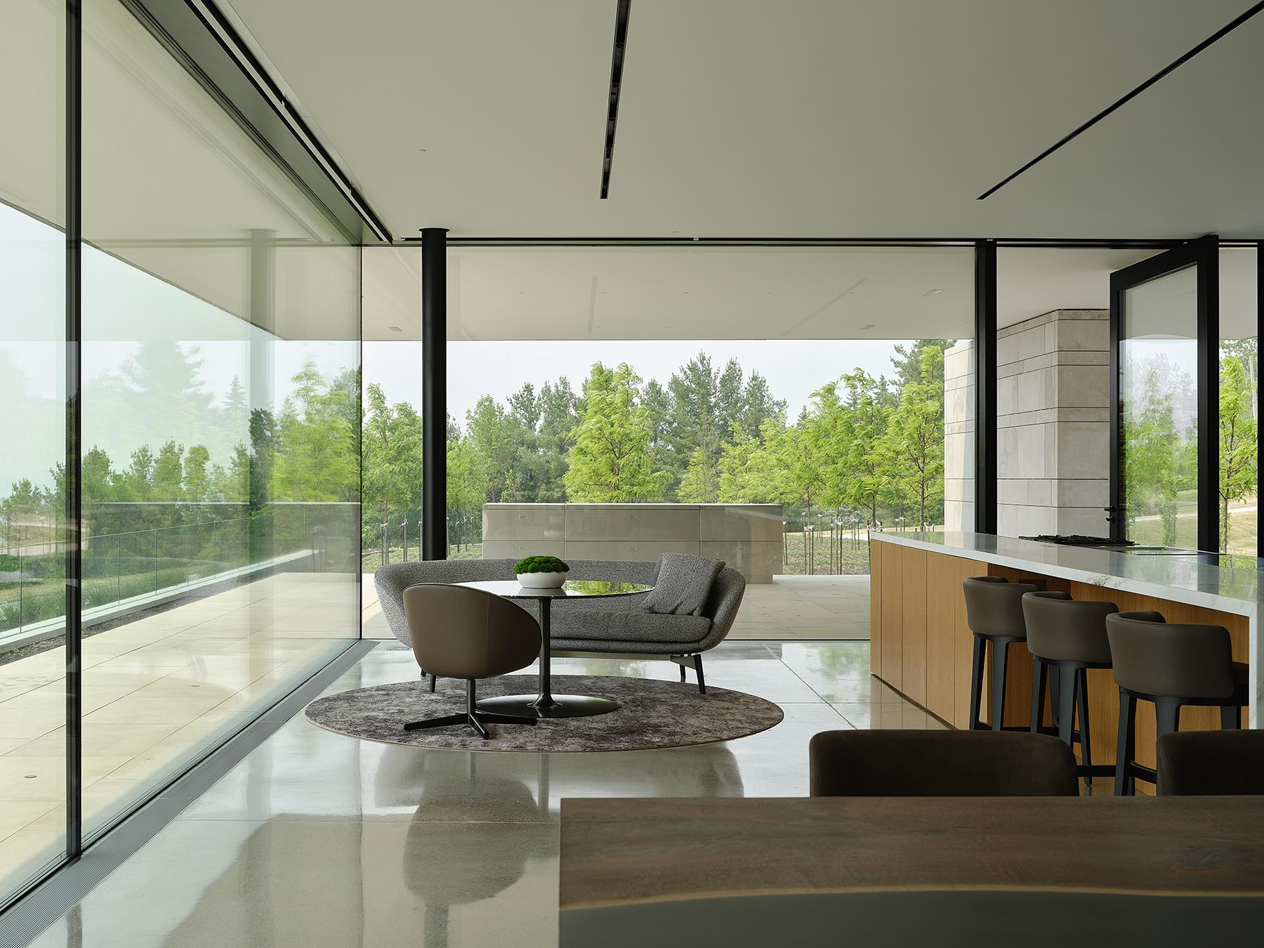 Escarpment House - image 5