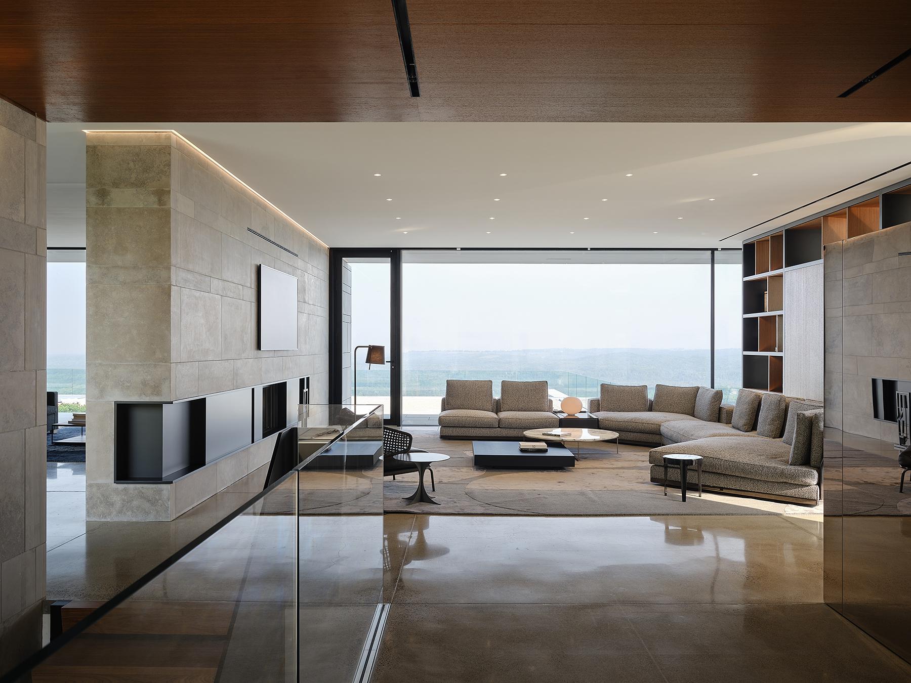 Escarpment House - image 3