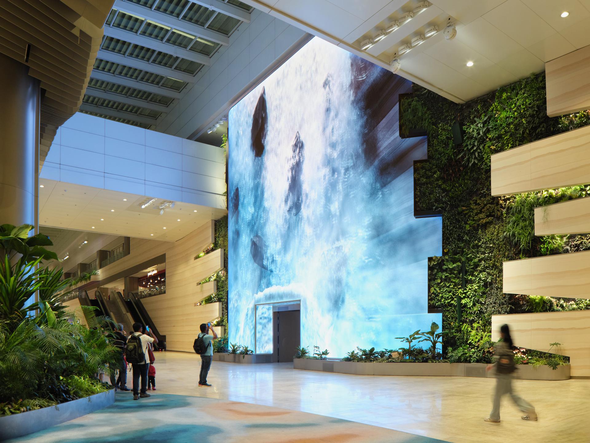 Changi Airport Terminal 2 - image 9