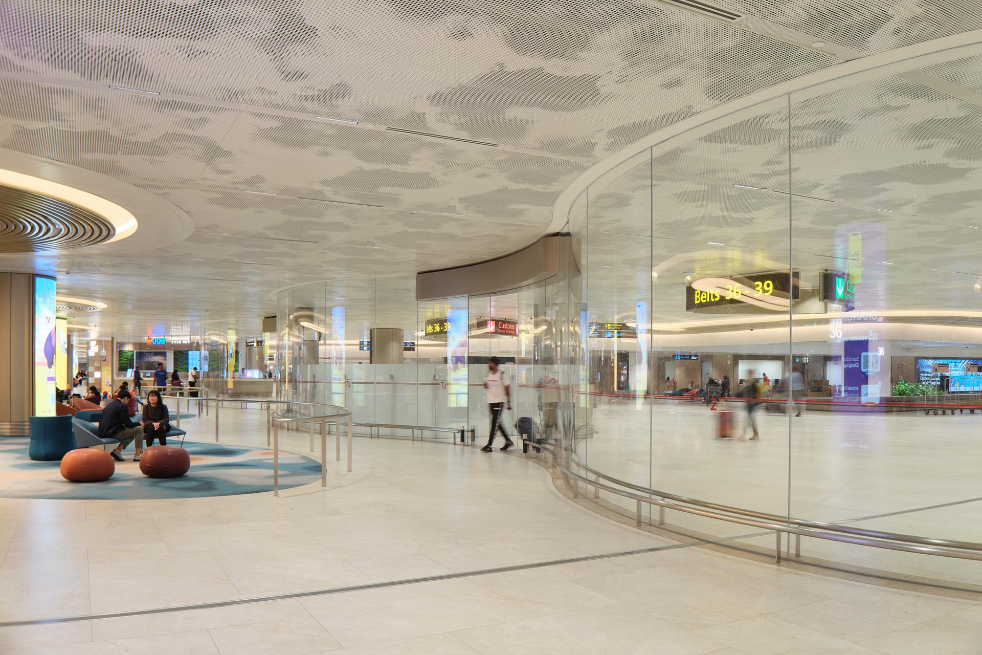 Changi Airport Terminal 2 - image 17