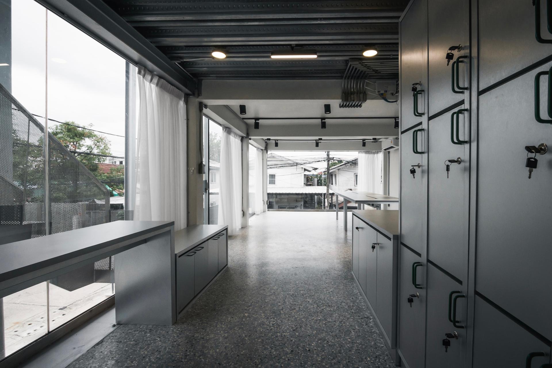 R34 Space - image 6