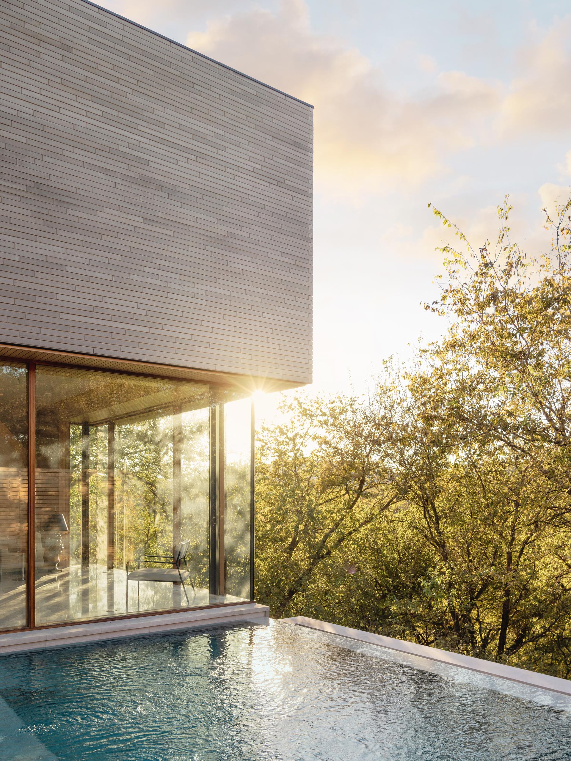 Greenbelt Residence - image 15