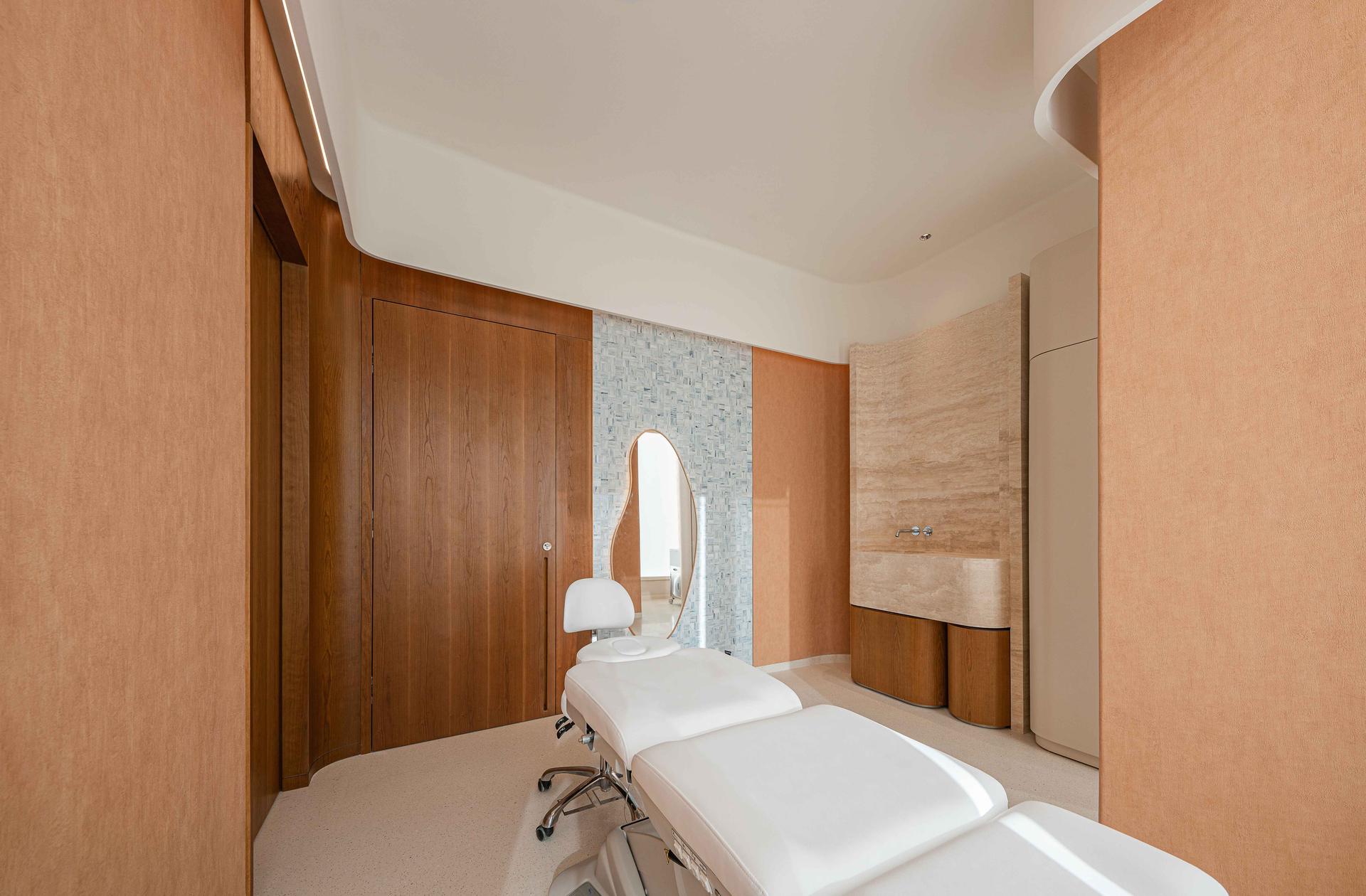 Interior Design for Dynámed Dynamic Medical - image 10
