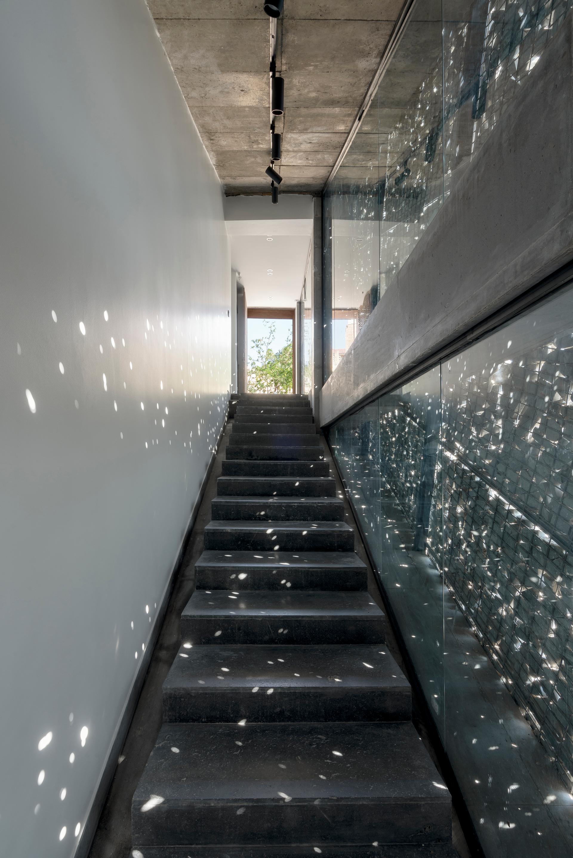 Villa Alley - image 15