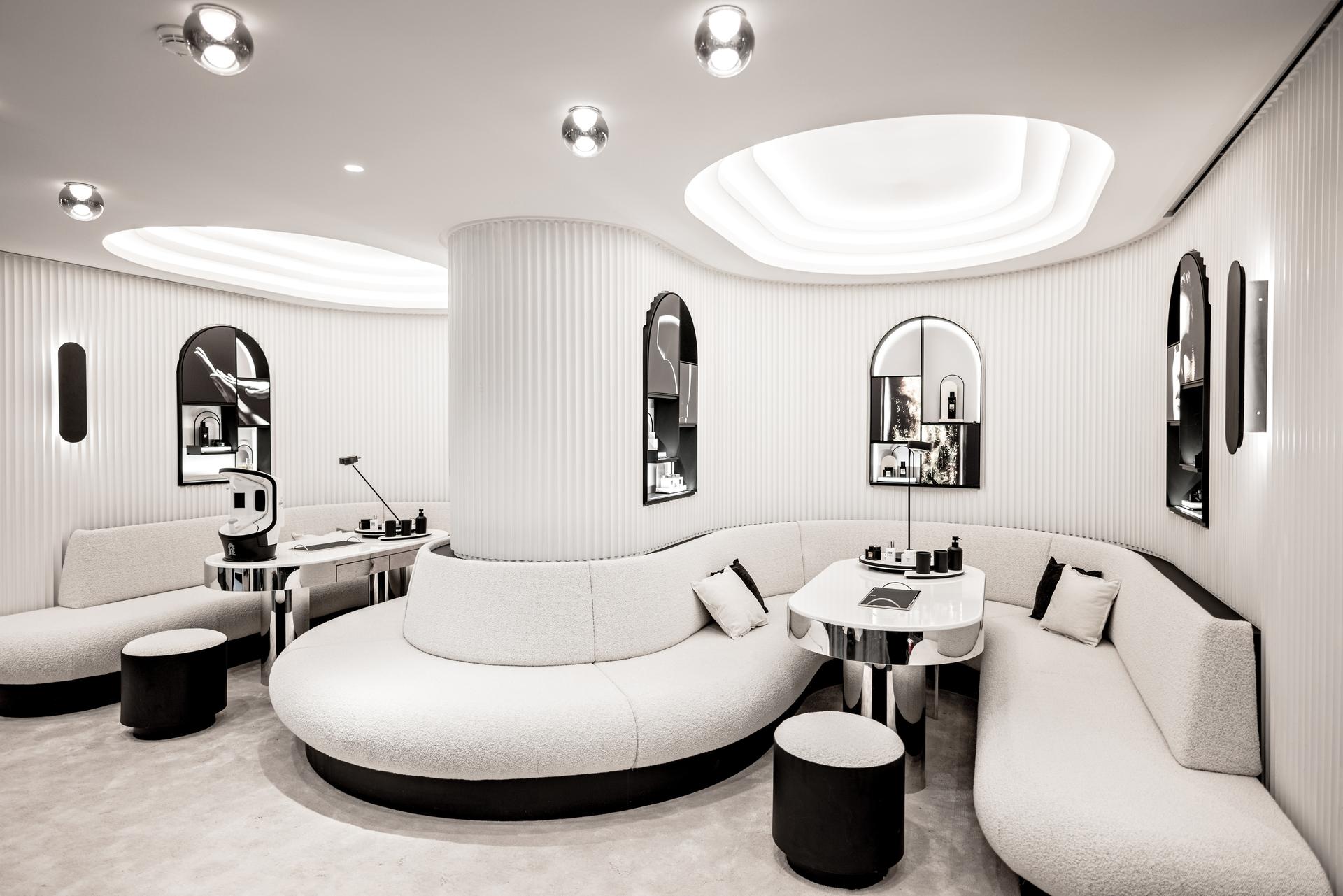 La Maison de Beauté Carita, L'Oréal-Luxe - image 7