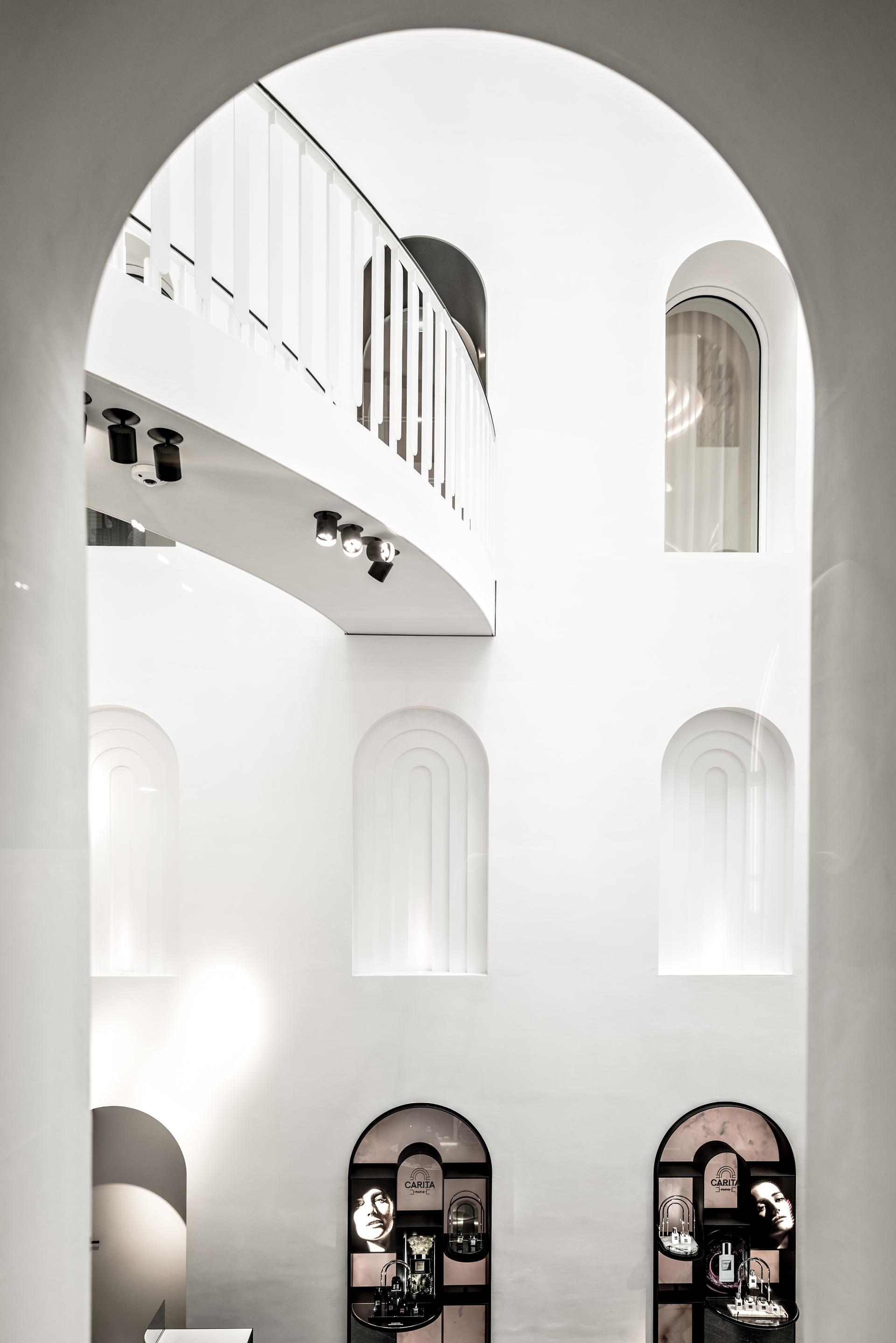 La Maison de Beauté Carita, L'Oréal-Luxe - image 11
