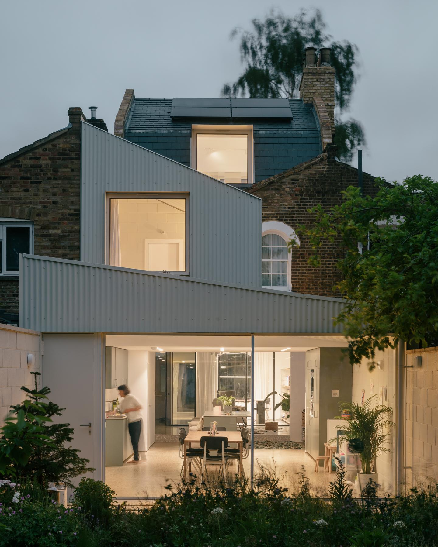 White Patio House - image 6