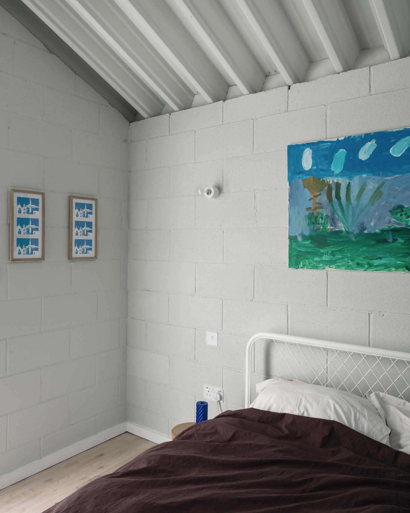 White Patio House - image 15