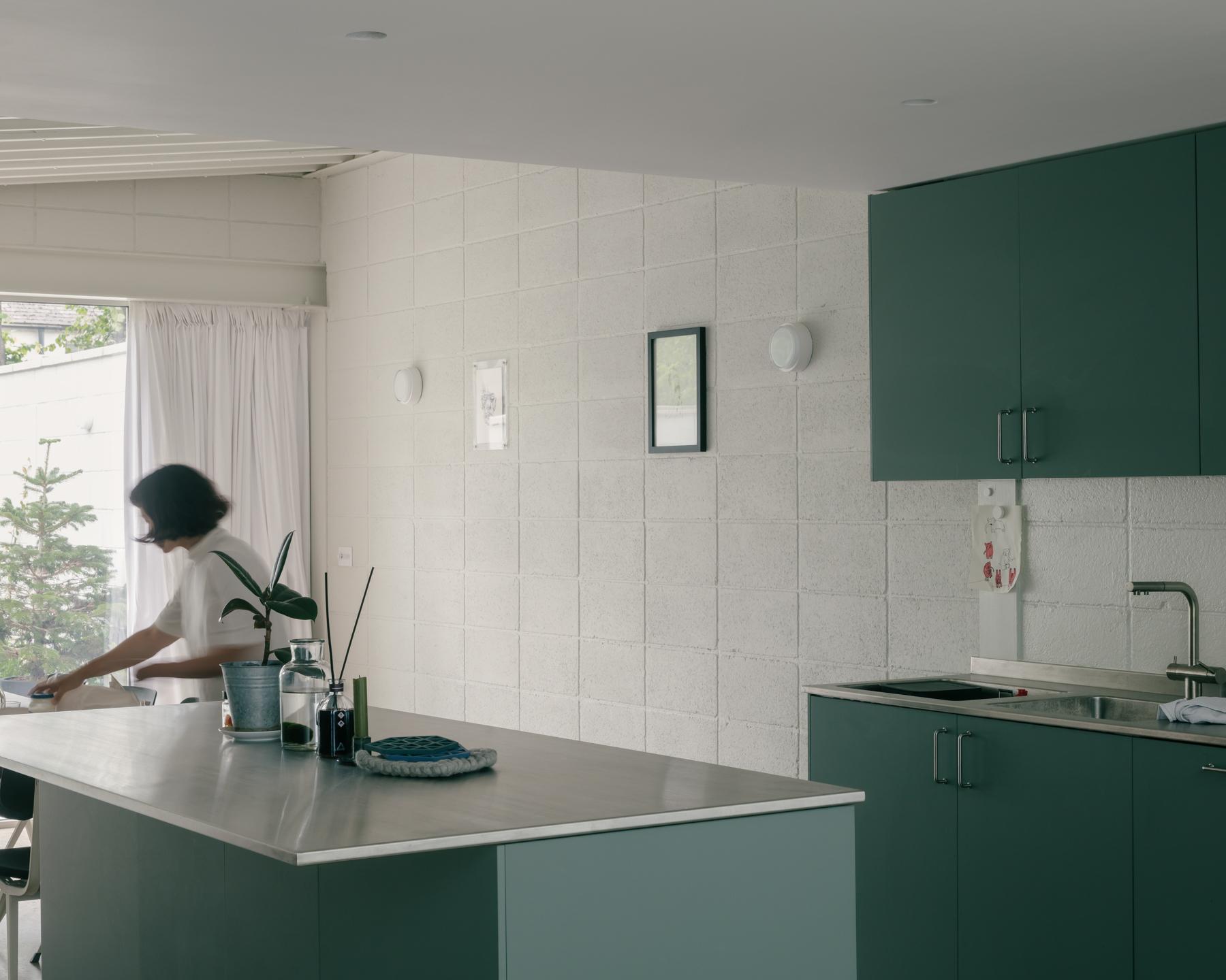 White Patio House - image 44