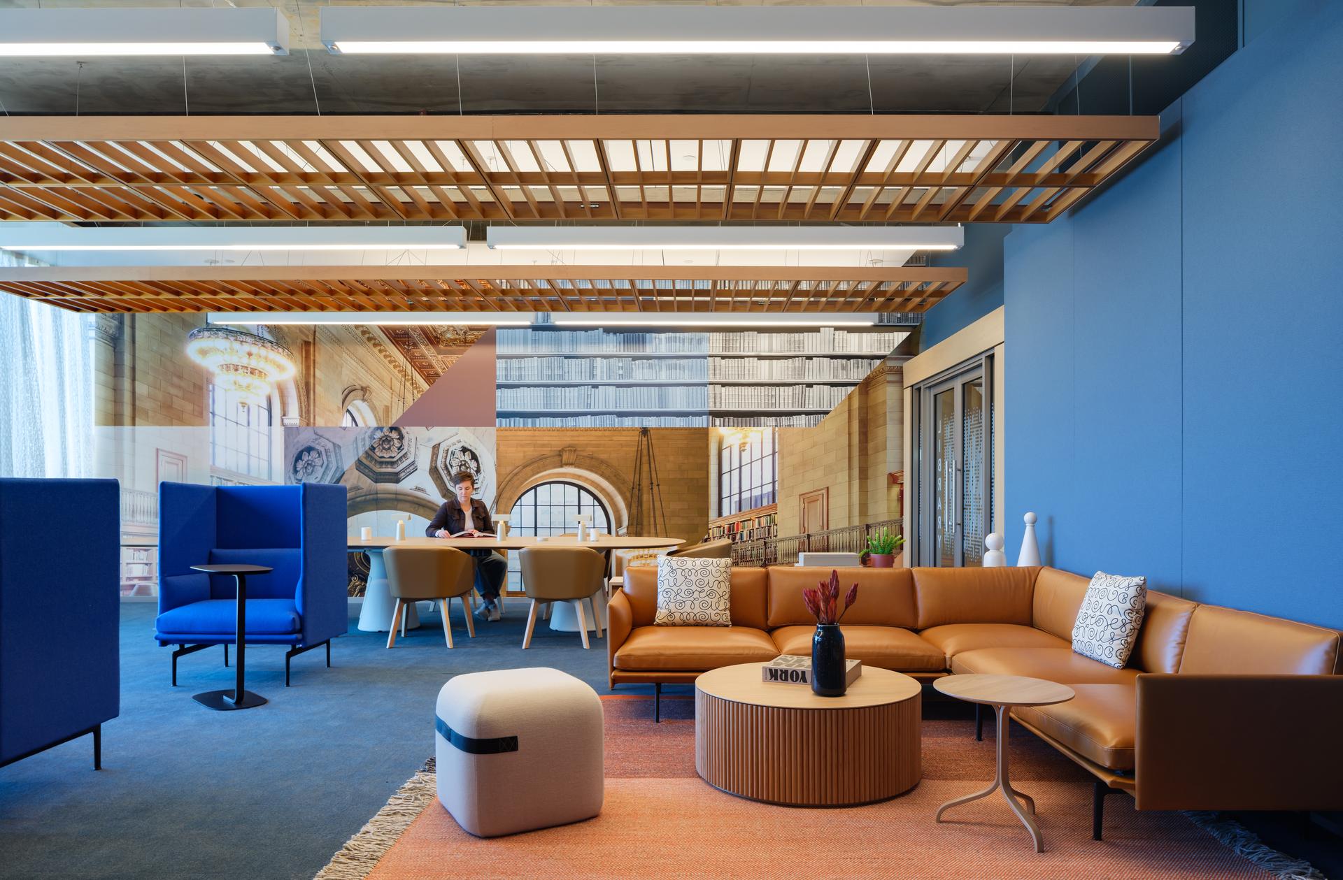 Intuit MTV-22 Bayshore Building - image 10