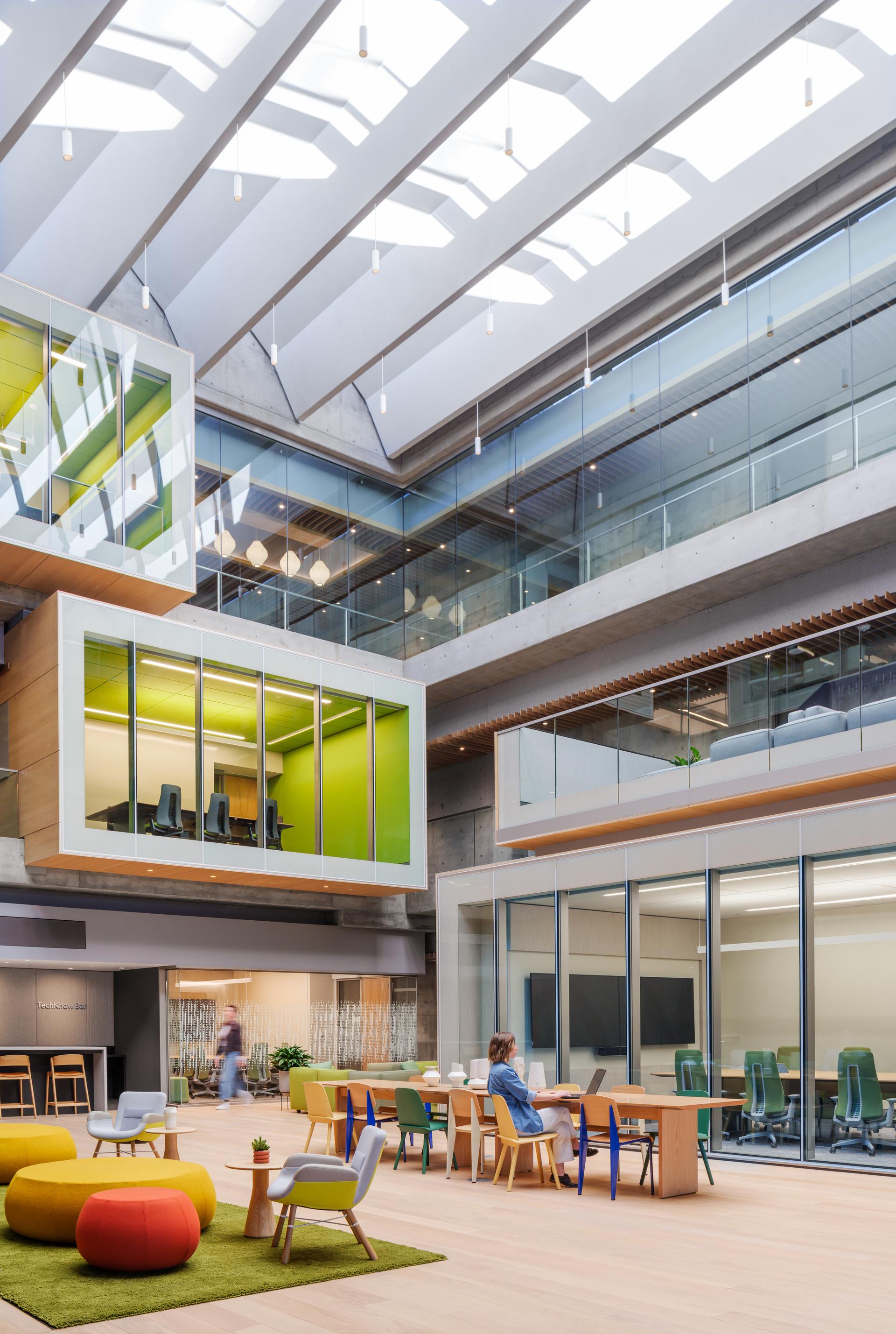 Intuit MTV-22 Bayshore Building - image 7