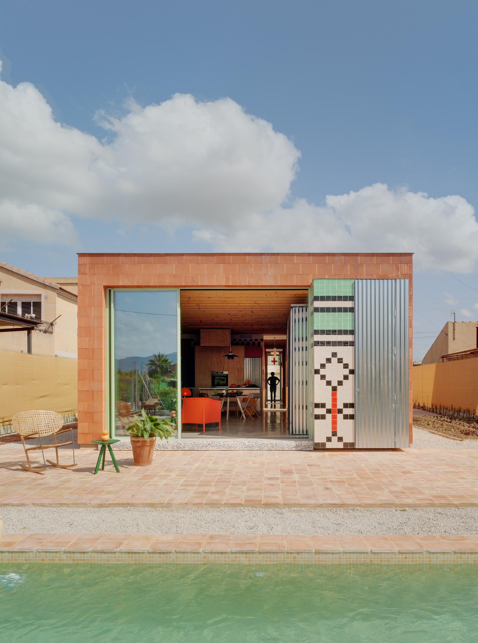 CASA MYM