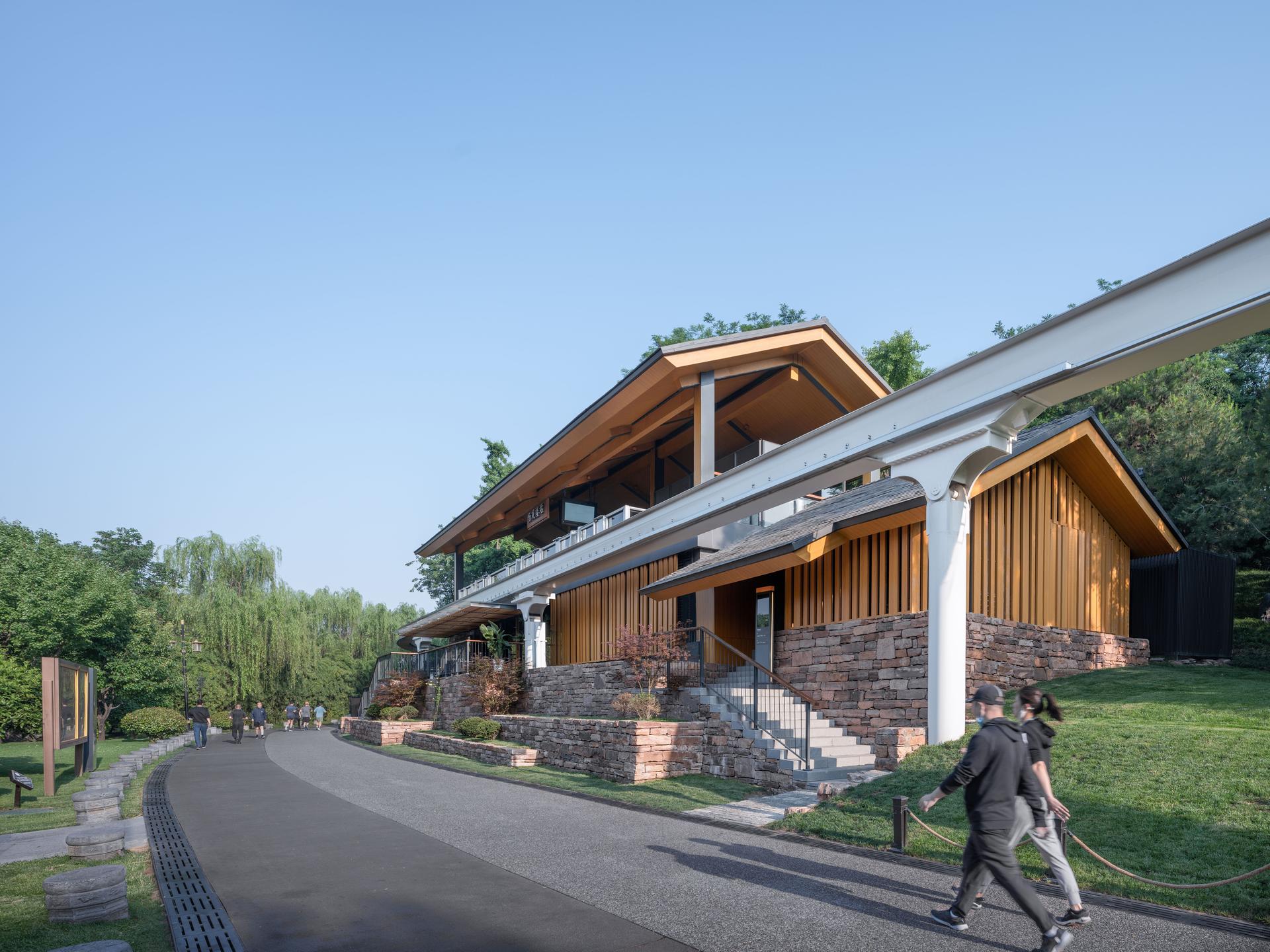 Qujiang Tourism Light Rail Station Renovation and Upgrading - image 9