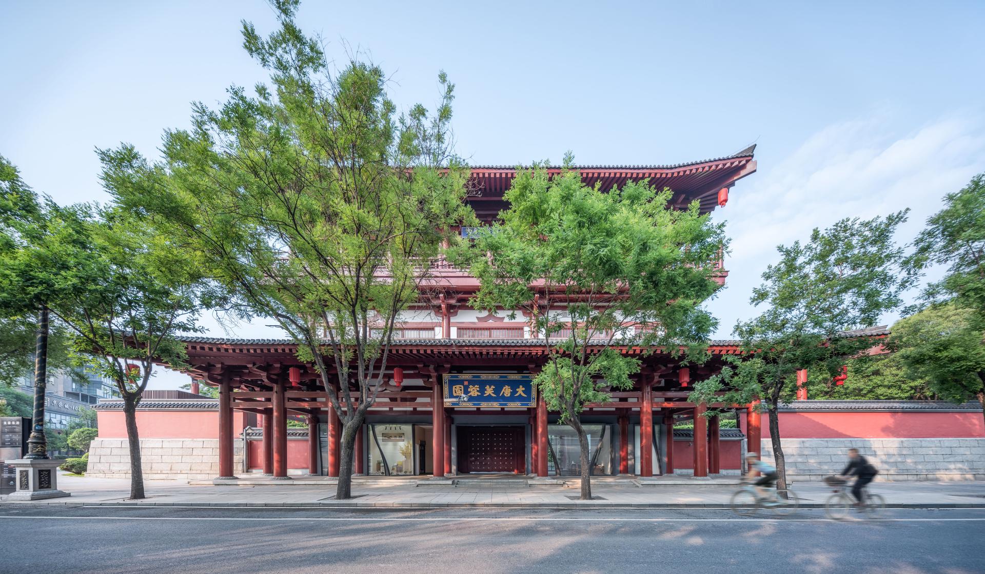 Qujiang Tourism Light Rail Station Renovation and Upgrading - image 11