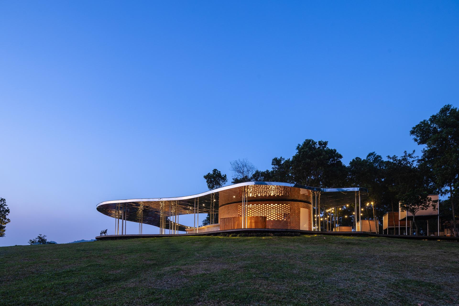 Quin Pavilion - image 26