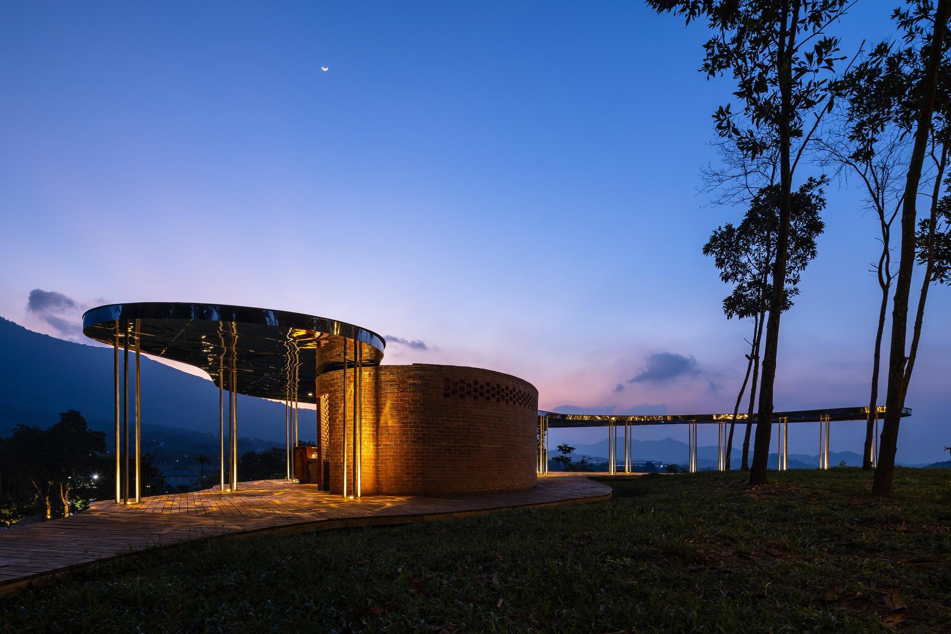 Quin Pavilion - image 28