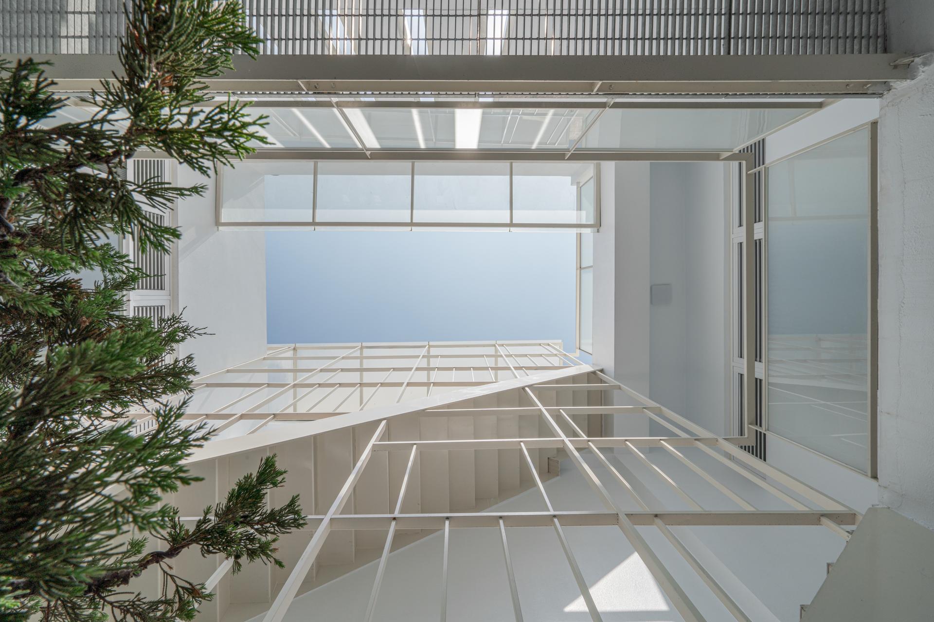 Q.40 - image 2